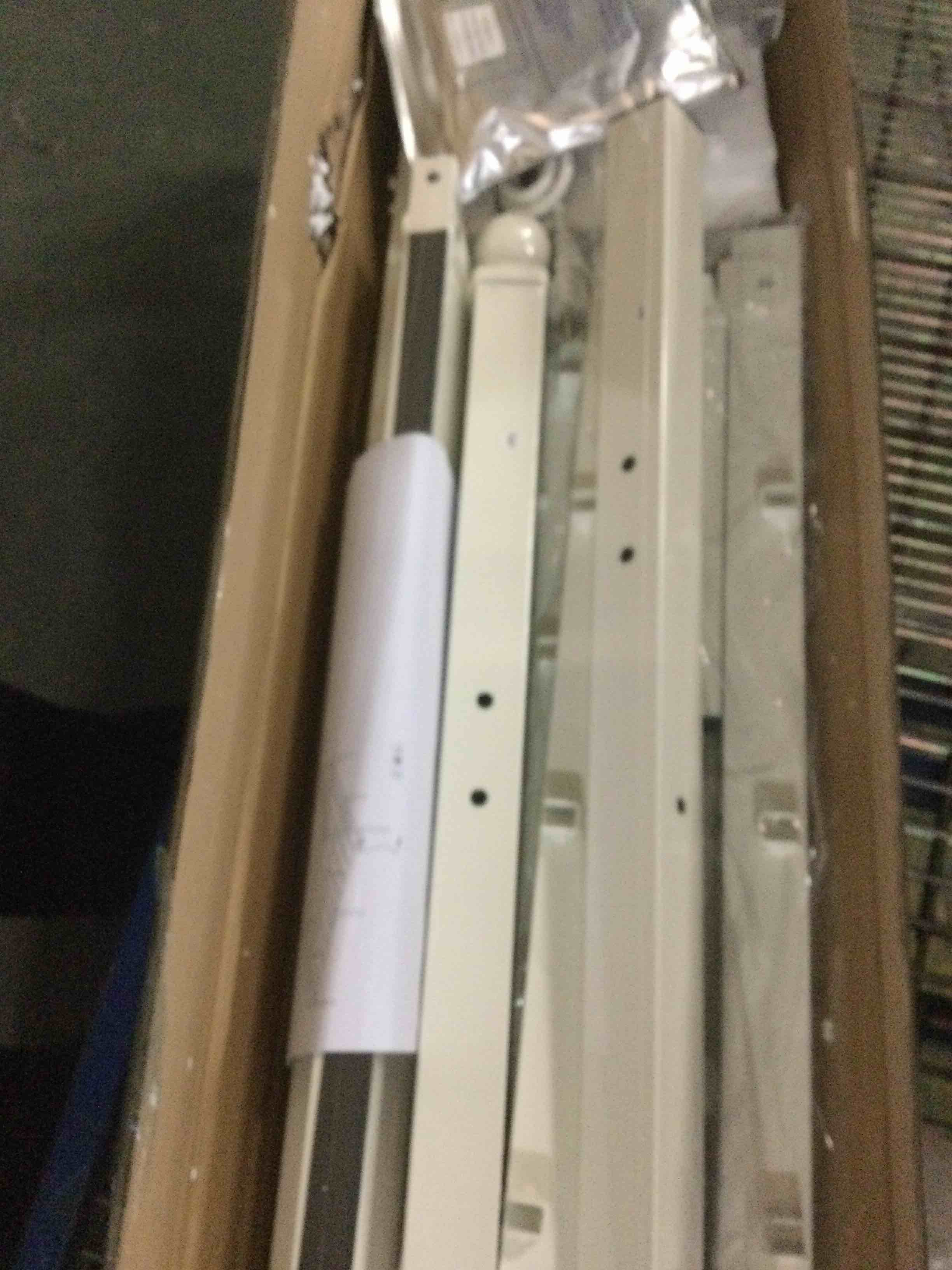https://s3.amazonaws.com/lotting-images-prod/bidfta/PPE2106214_1760709411544.jpeg