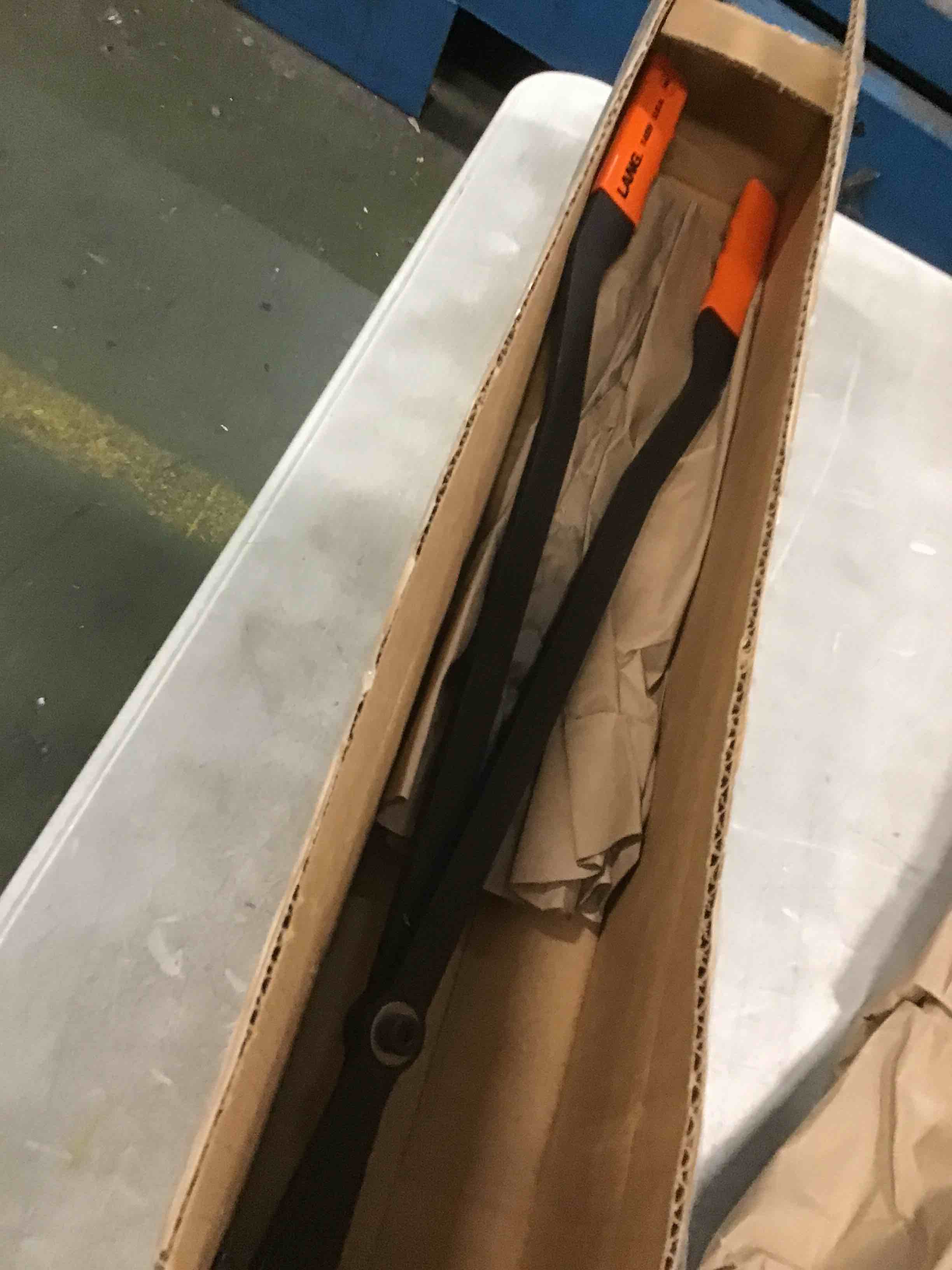https://s3.amazonaws.com/lotting-images-prod/bidfta/PPE2107150_1735993096078.jpeg