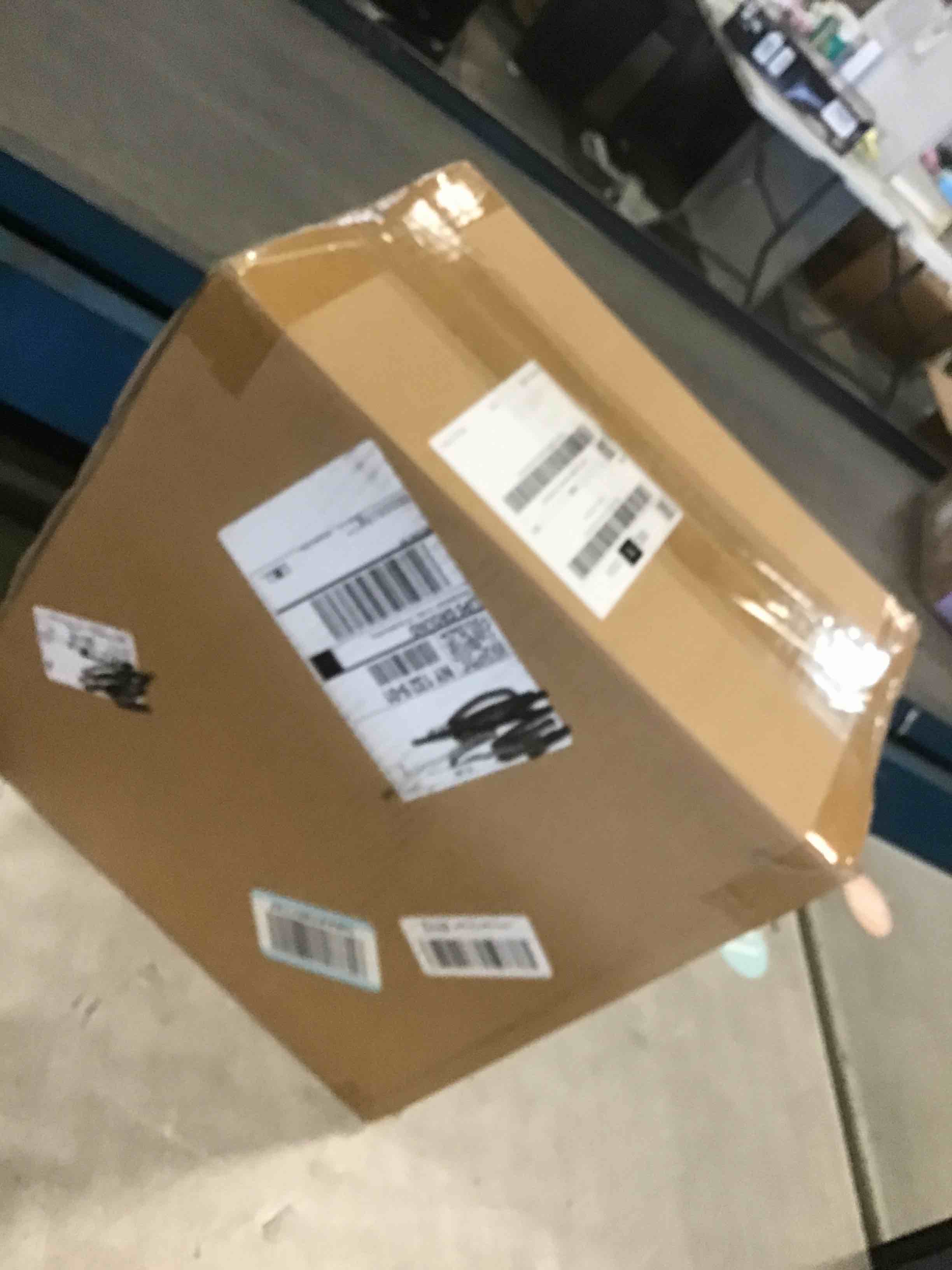 https://s3.amazonaws.com/lotting-images-prod/bidfta/PPE2107303_1736005657717.jpeg