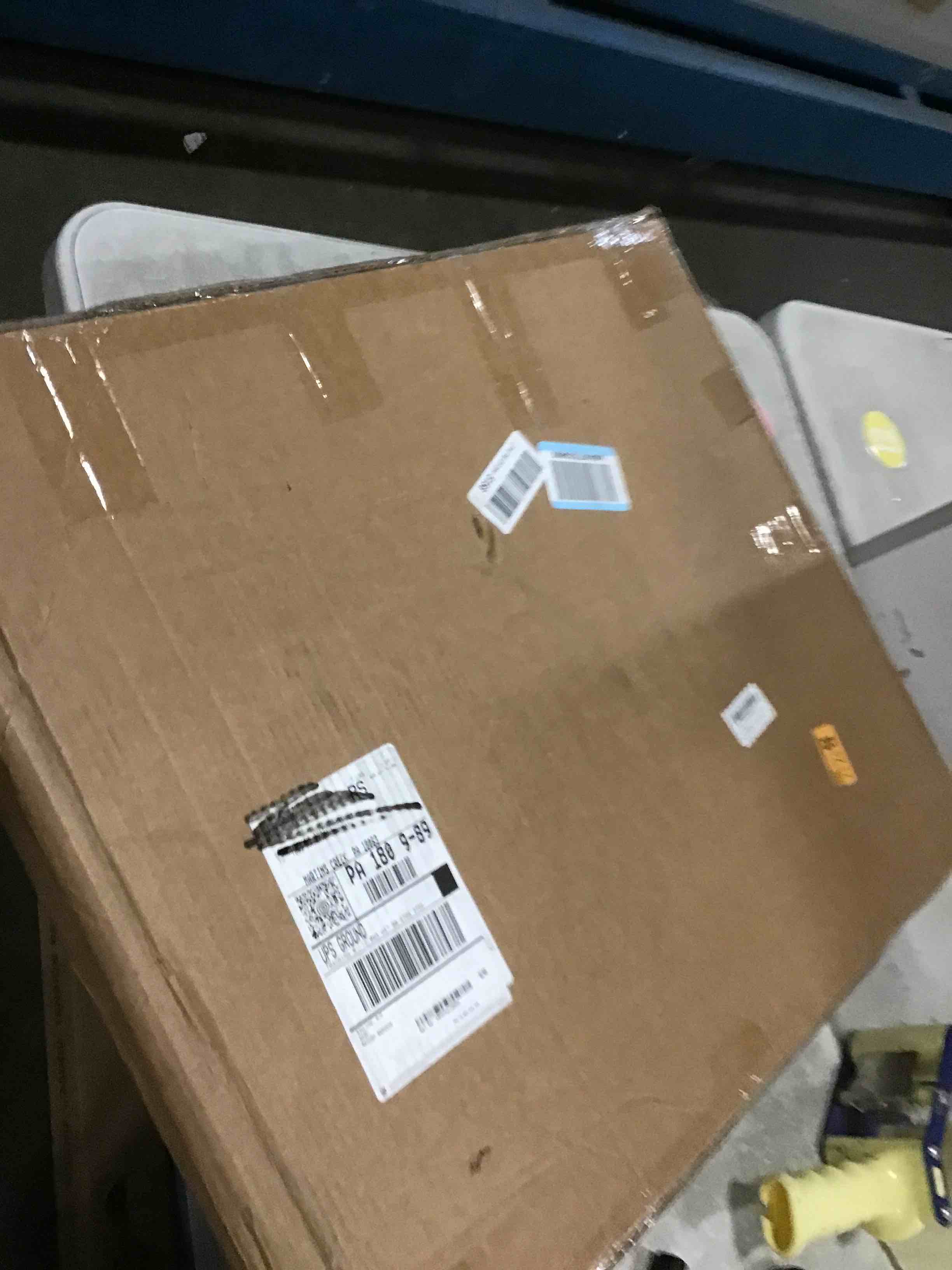 https://s3.amazonaws.com/lotting-images-prod/bidfta/PPE2107551_1736252662879.jpeg