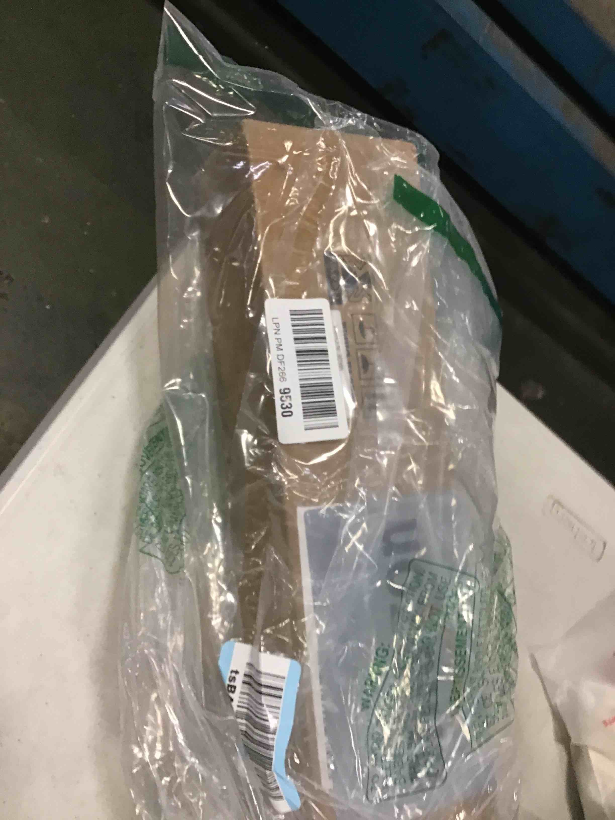 https://s3.amazonaws.com/lotting-images-prod/bidfta/PPE2108902_1736526231101.jpeg