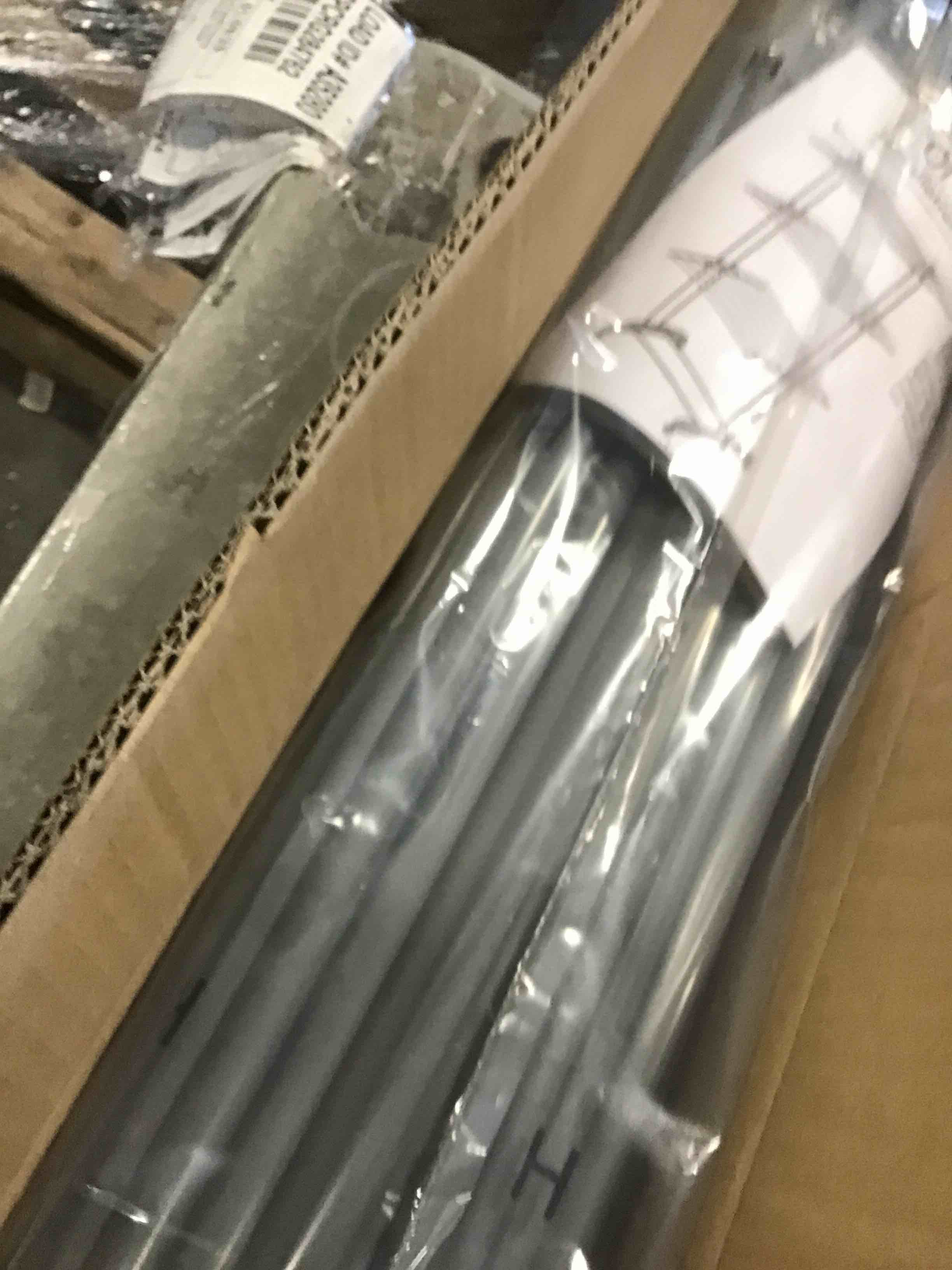https://s3.amazonaws.com/lotting-images-prod/bidfta/PPE2109718_1736786498959.jpeg