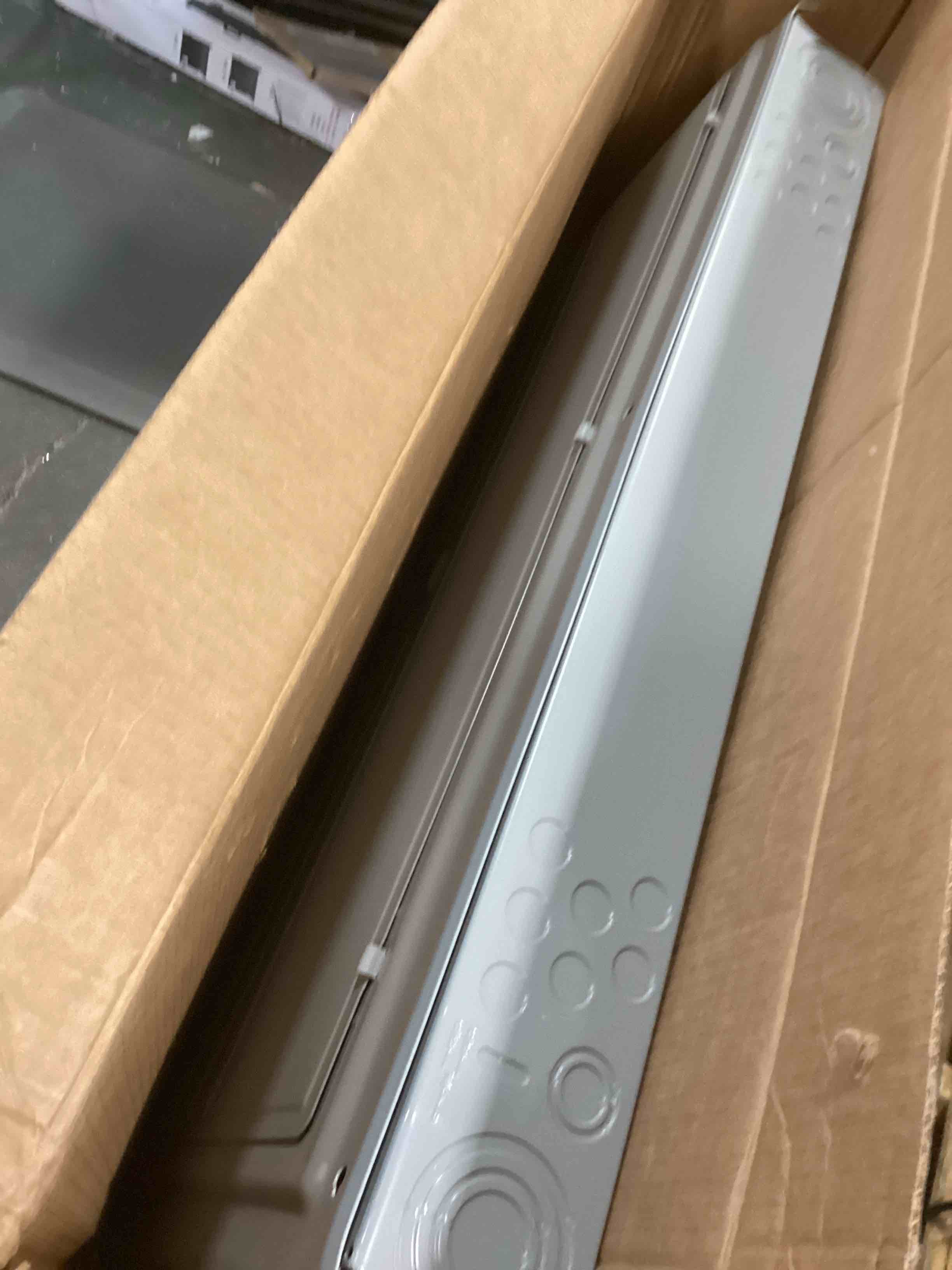 https://s3.amazonaws.com/lotting-images-prod/bidfta/PPE2110407_1735925078320.jpeg