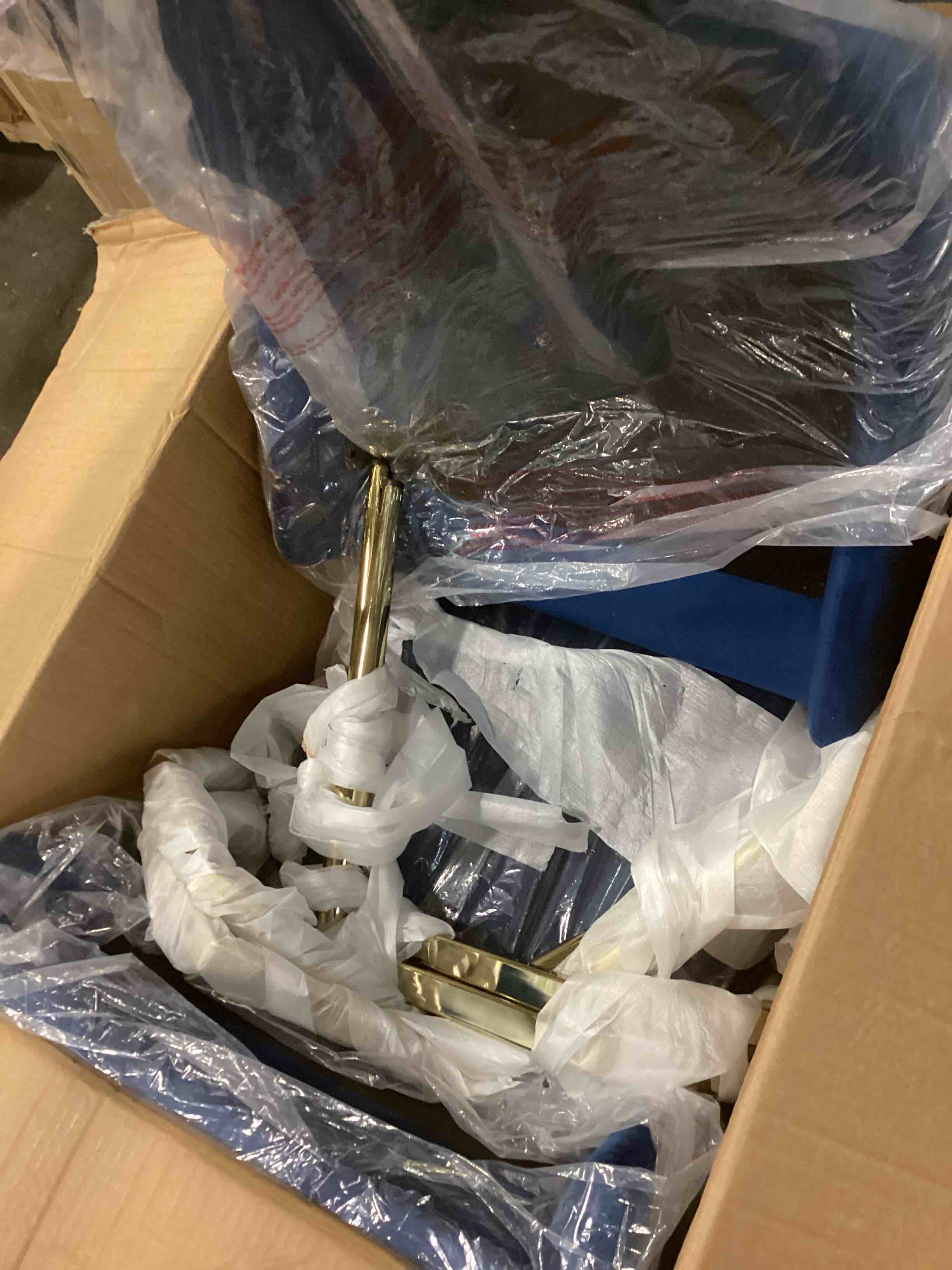 https://s3.amazonaws.com/lotting-images-prod/bidfta/PPE2110987_1736428125833.jpeg
