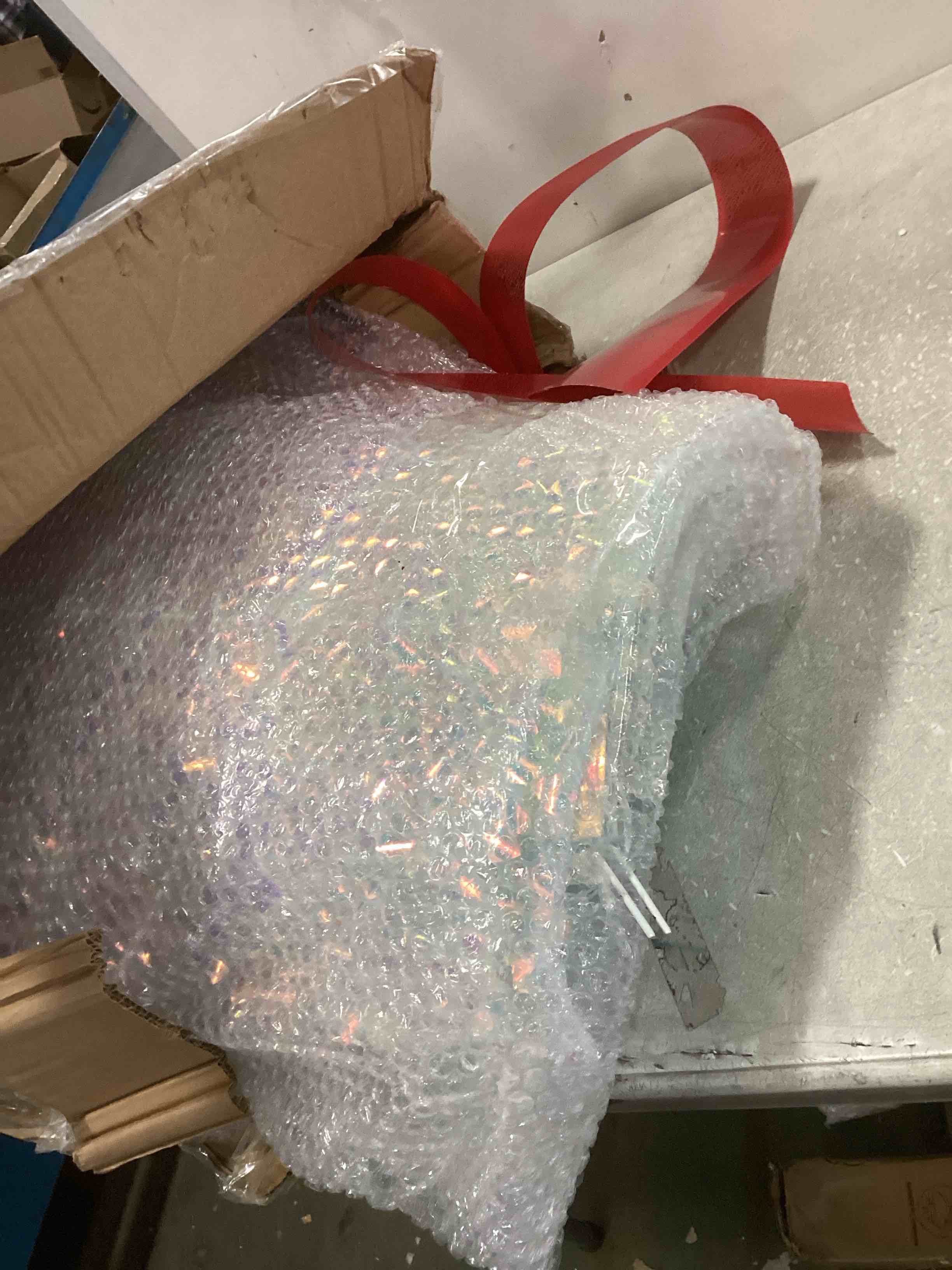 https://s3.amazonaws.com/lotting-images-prod/bidfta/PPE2111347_1736525483246.jpeg