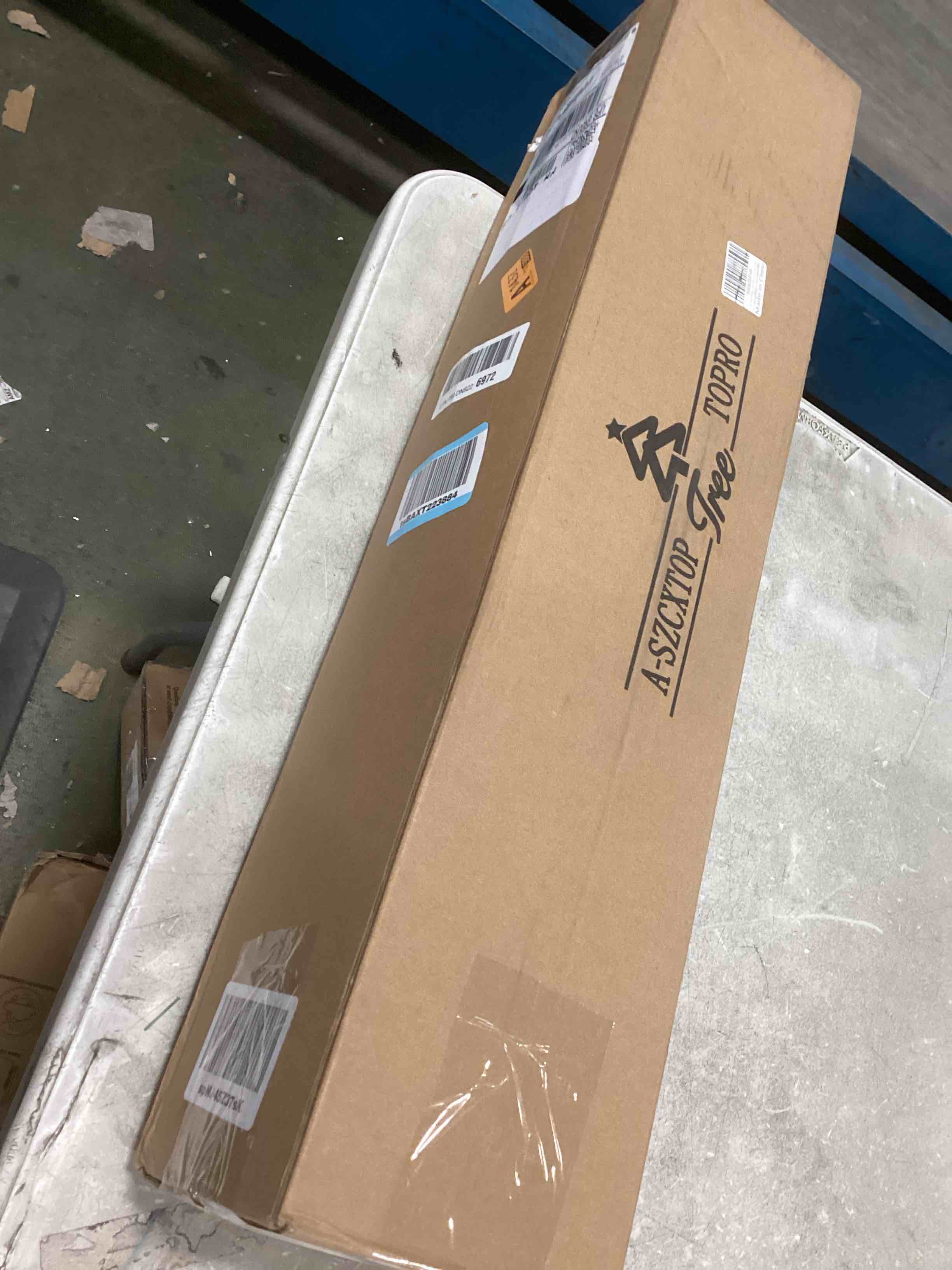 https://s3.amazonaws.com/lotting-images-prod/bidfta/PPE2111424_1736535578116.jpeg
