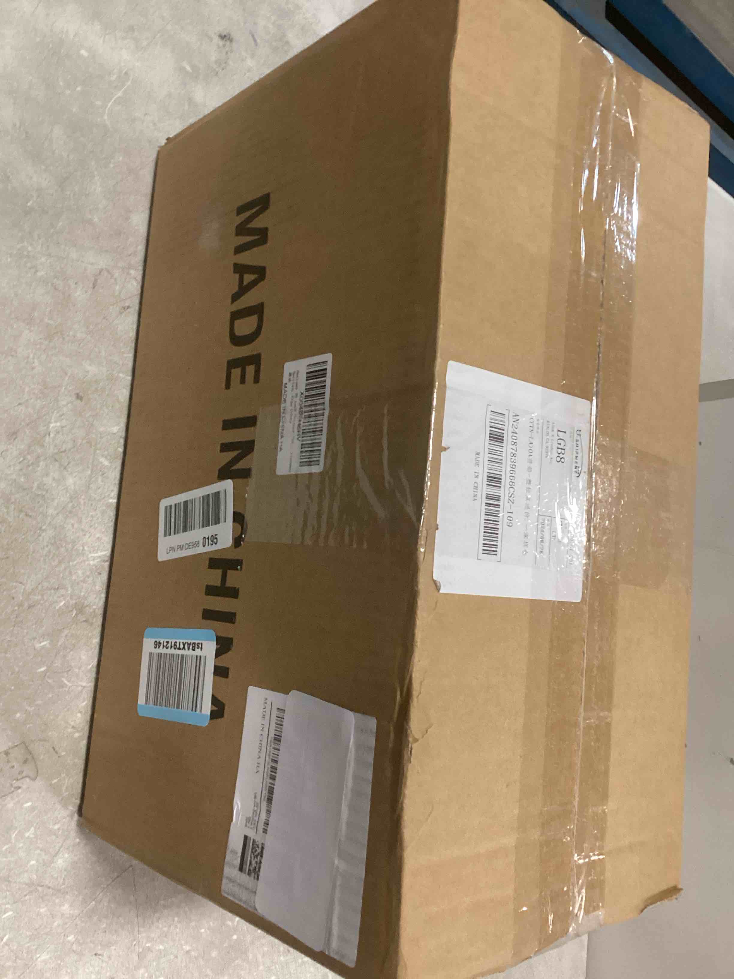 https://s3.amazonaws.com/lotting-images-prod/bidfta/PPE2111460_1736541186323.jpeg
