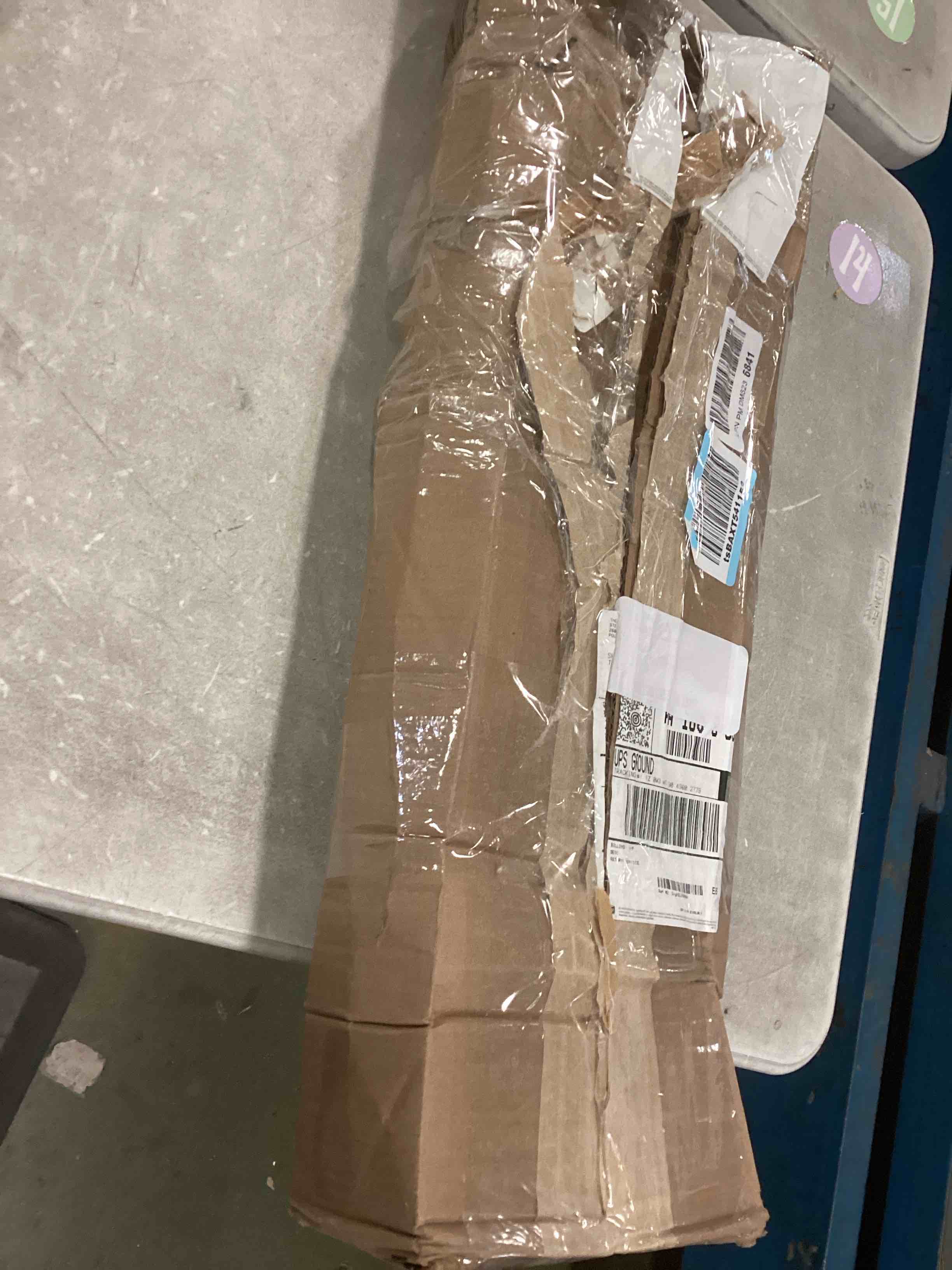 https://s3.amazonaws.com/lotting-images-prod/bidfta/PPE2111592_1736609106684.jpeg