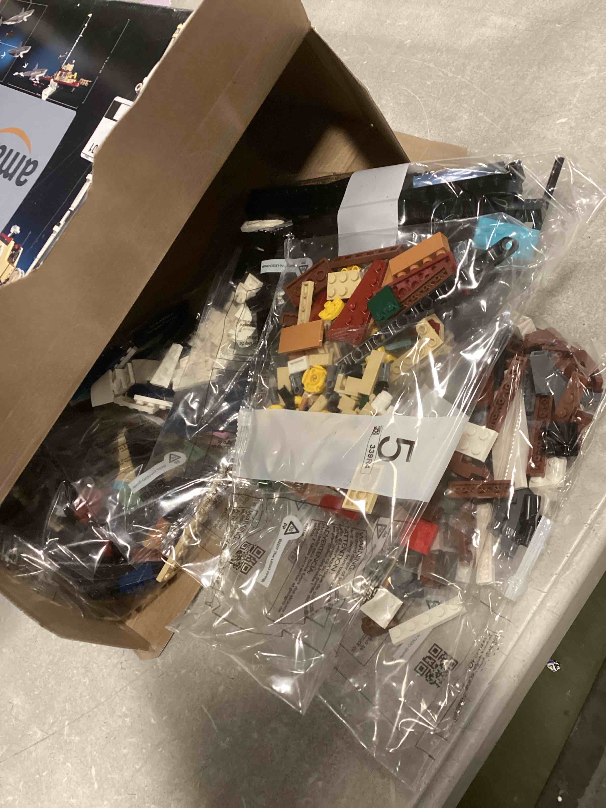 https://s3.amazonaws.com/lotting-images-prod/bidfta/PPE2111858_1736792587641.jpeg