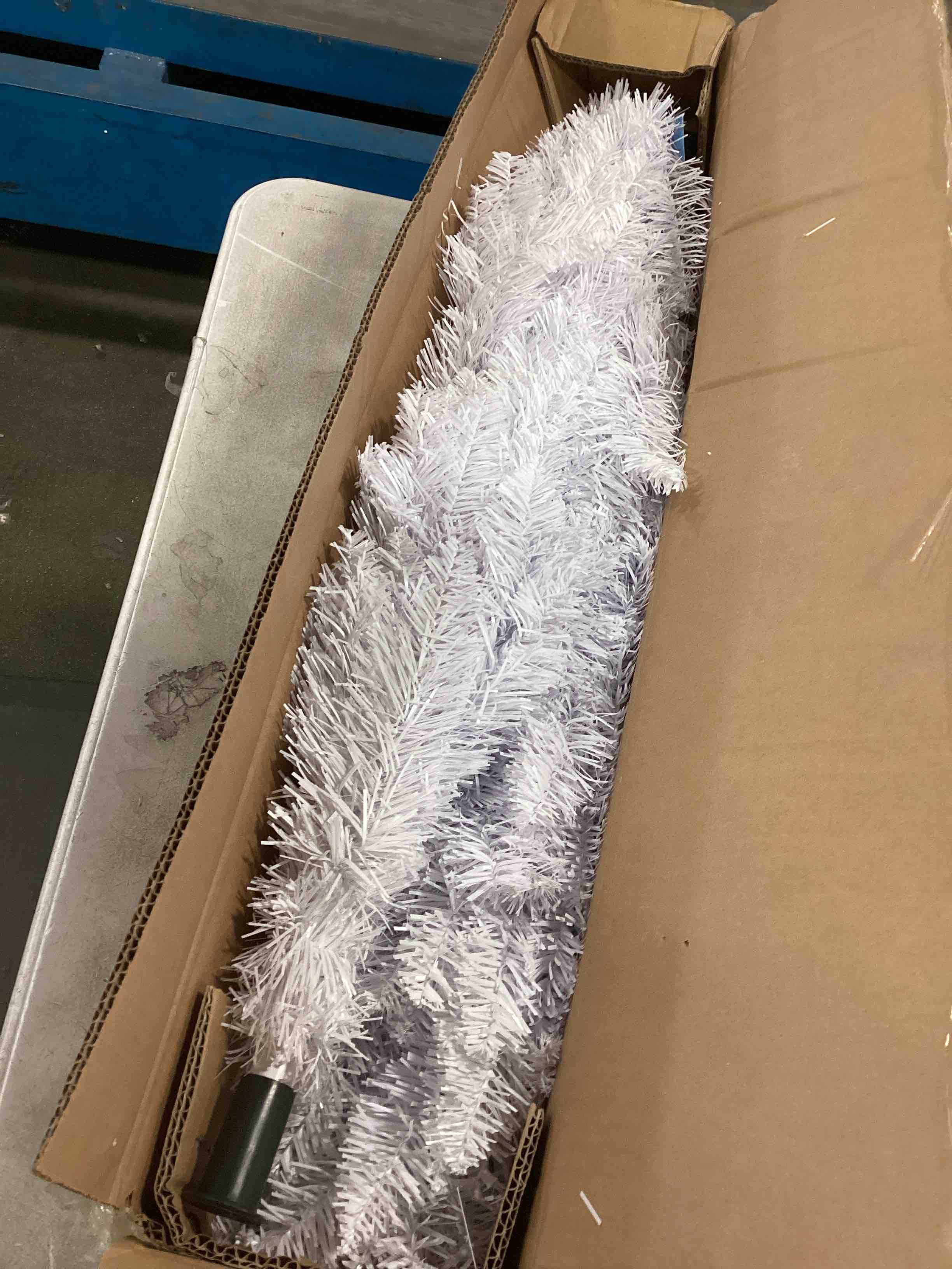 https://s3.amazonaws.com/lotting-images-prod/bidfta/PPE2112038_1736868472875.jpeg