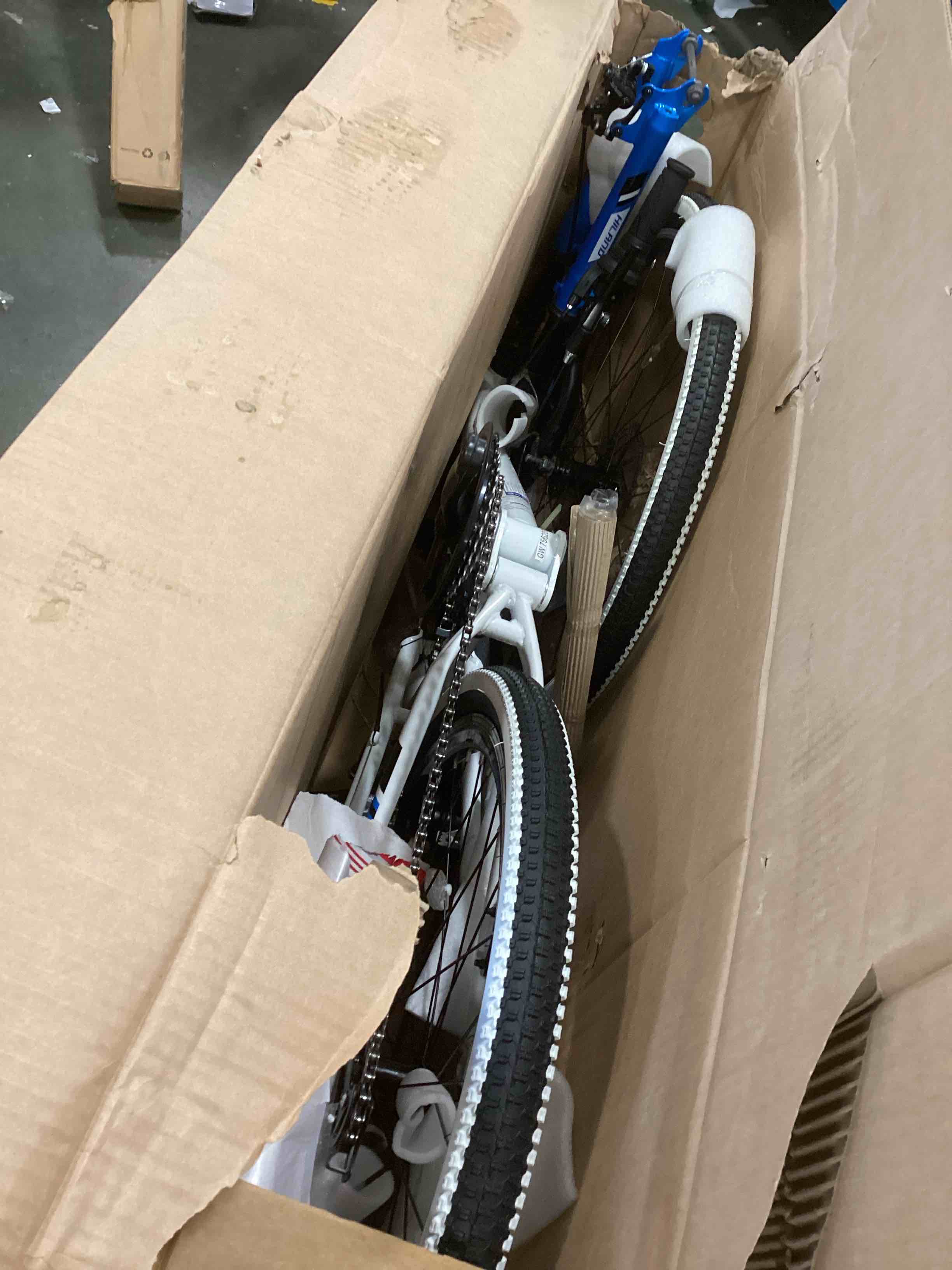 https://s3.amazonaws.com/lotting-images-prod/bidfta/PPE2112614_1737038789221.jpeg
