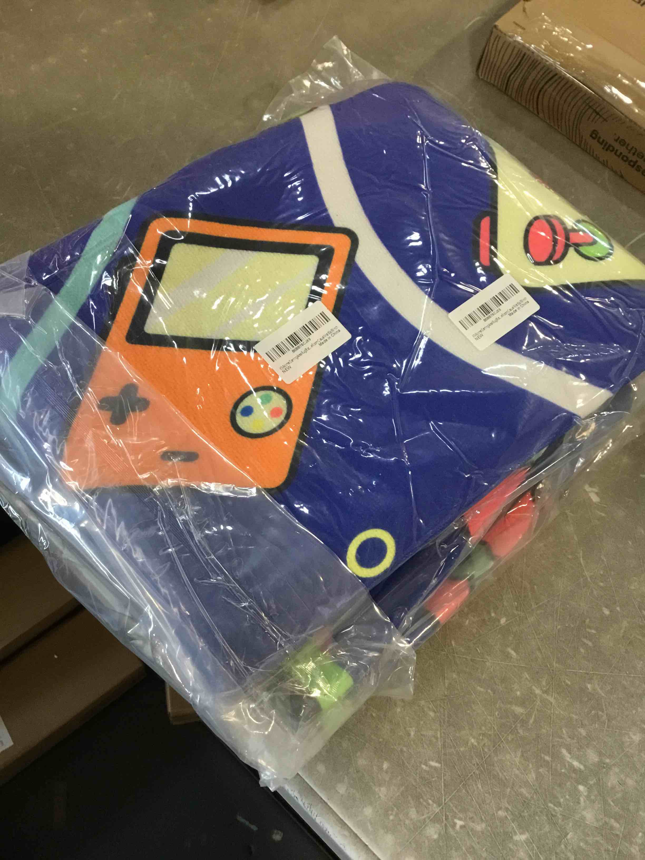https://s3.amazonaws.com/lotting-images-prod/bidfta/PPE2114236_1735851610511.jpeg