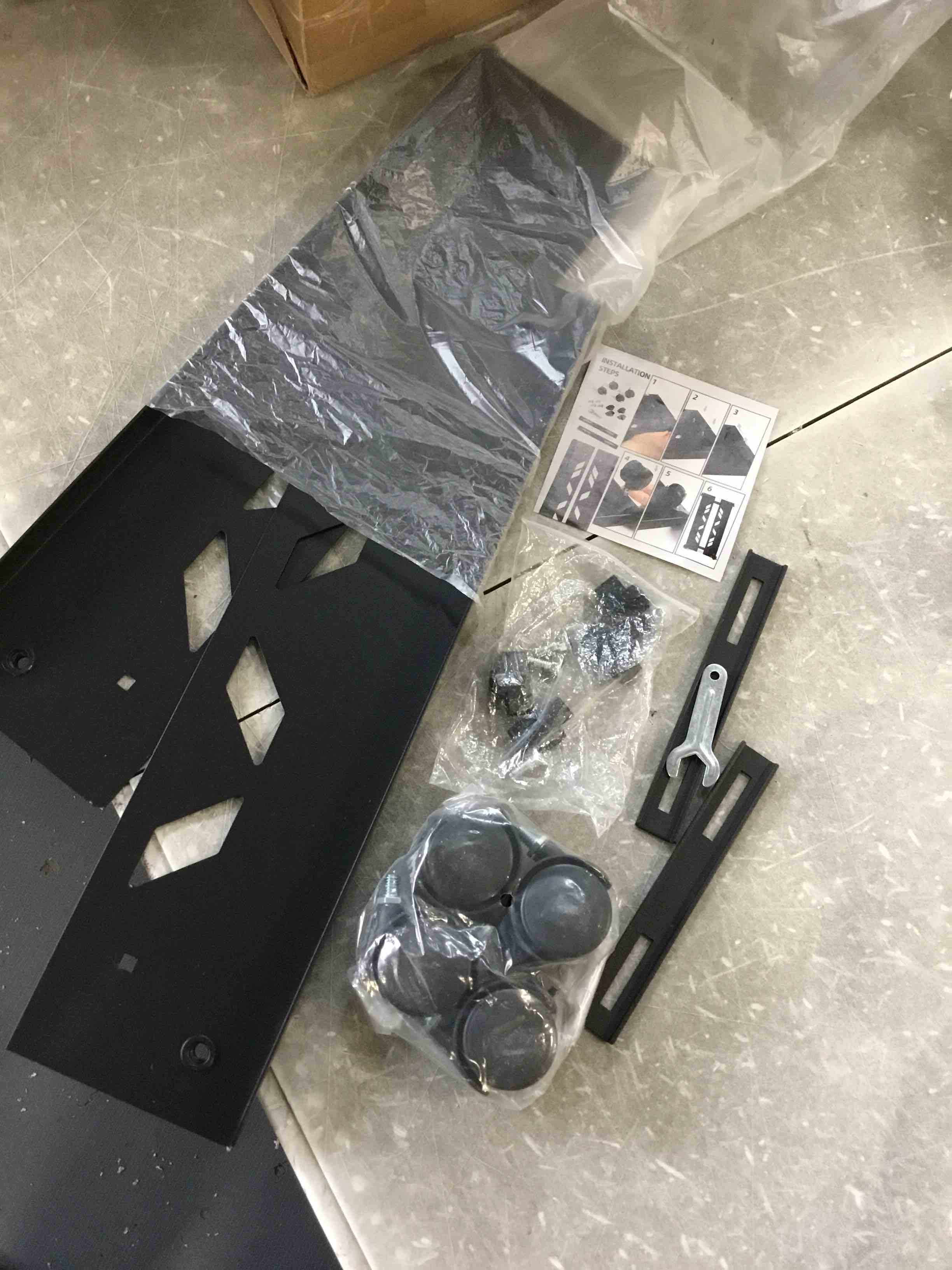 https://s3.amazonaws.com/lotting-images-prod/bidfta/PPE2114836_1736354595341.jpeg