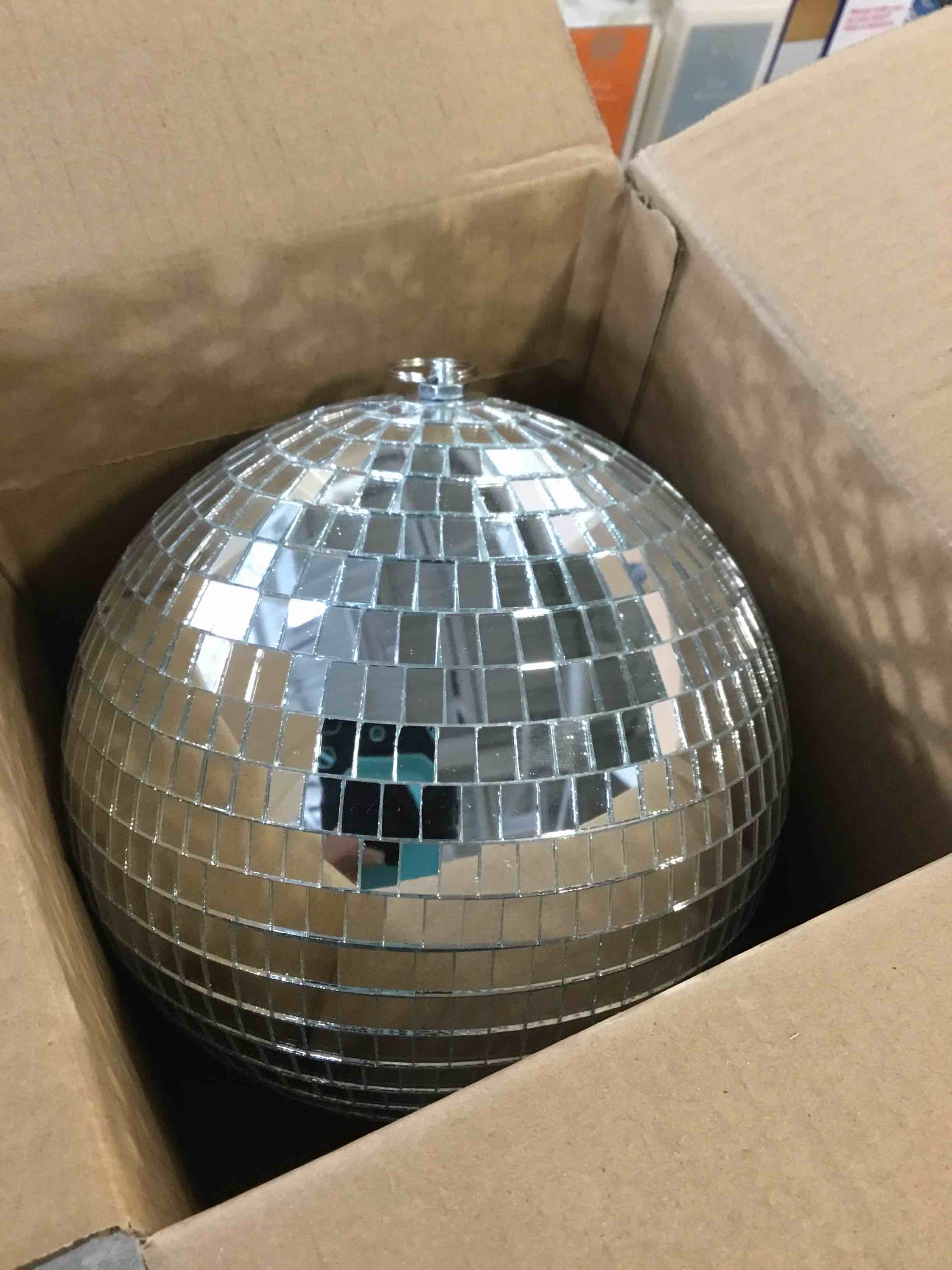 https://s3.amazonaws.com/lotting-images-prod/bidfta/PPE2114859_1736365694224.jpeg