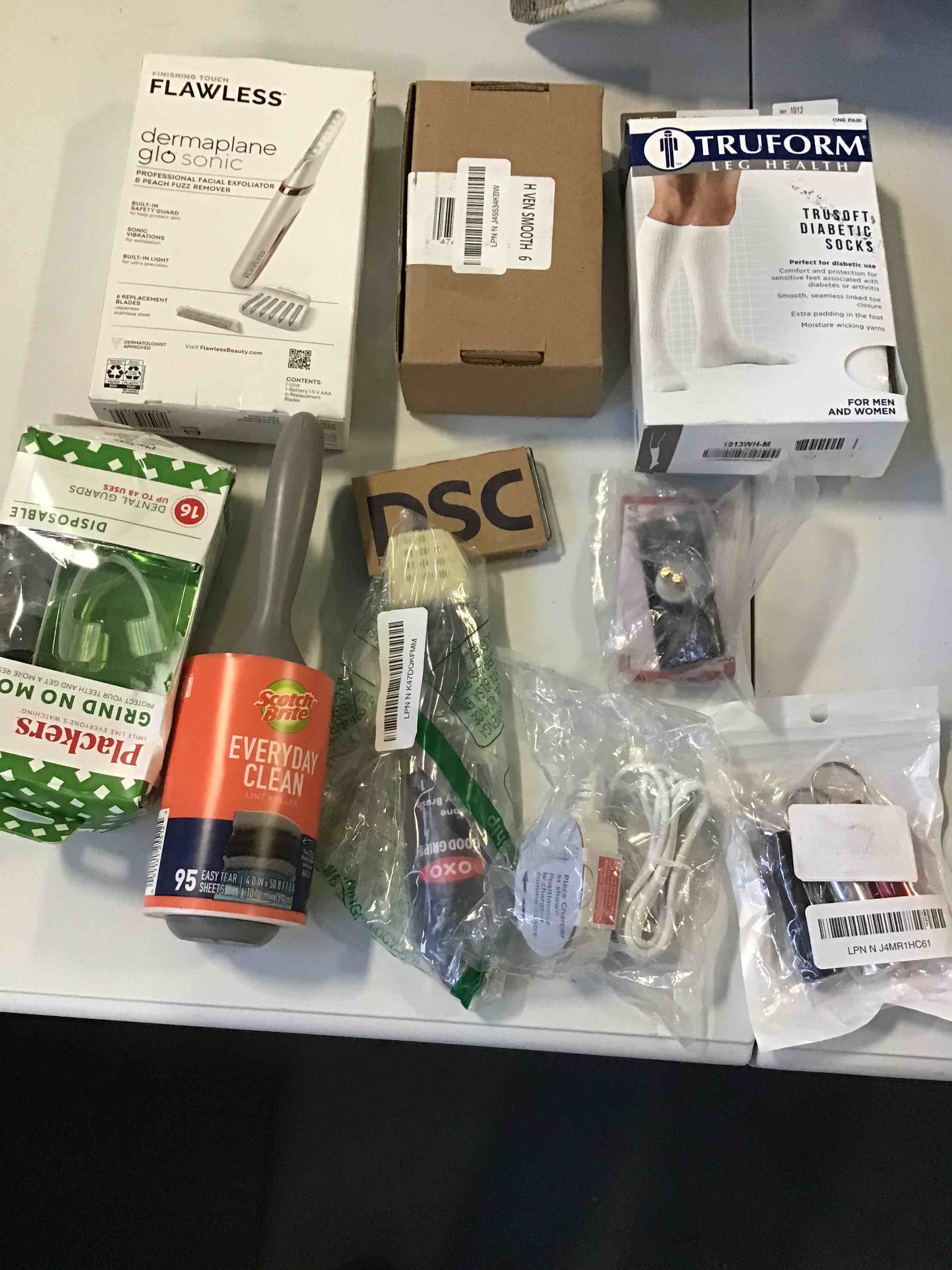 lot of 10 assorted household good including but not limited to