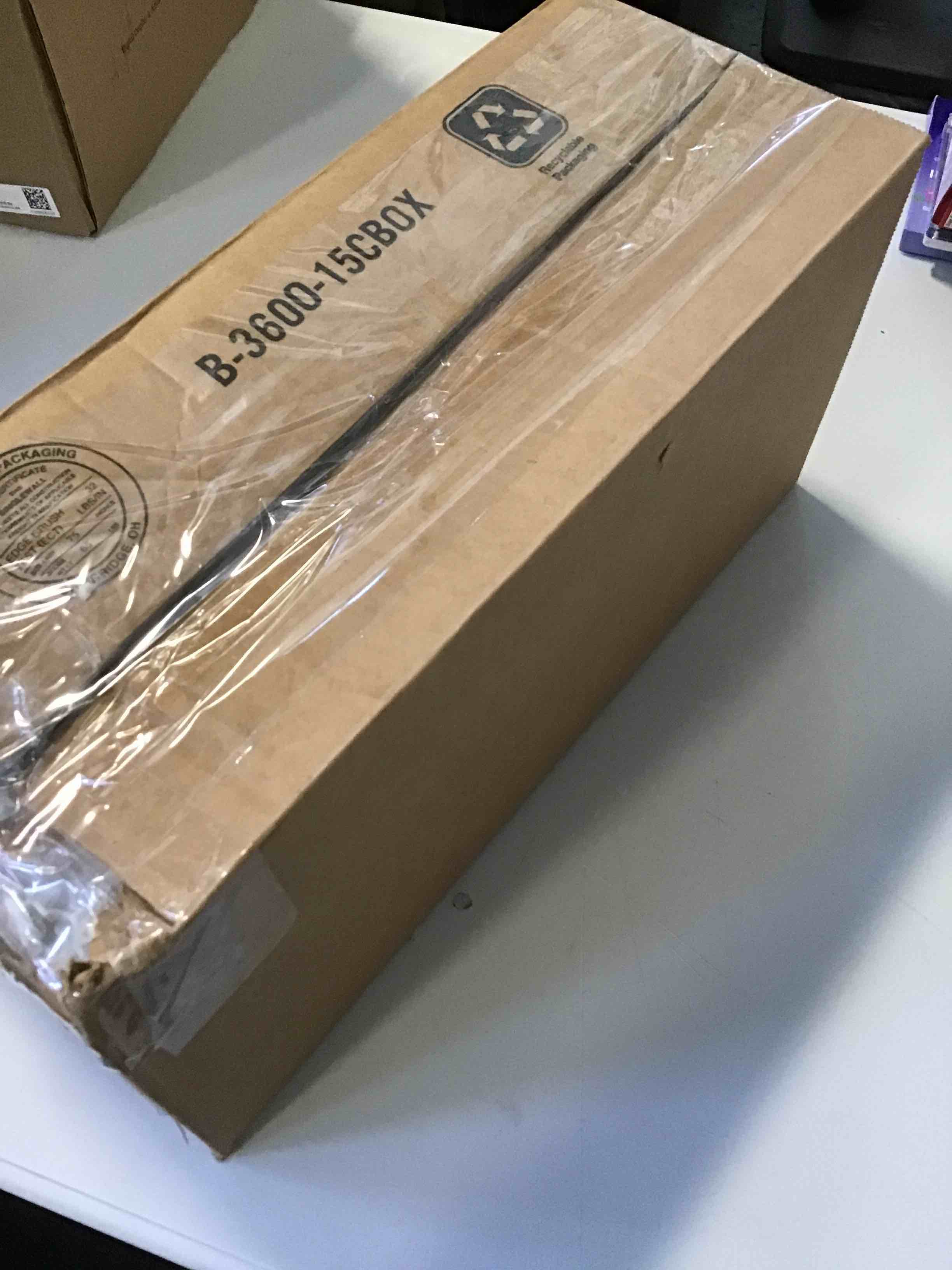 https://s3.amazonaws.com/lotting-images-prod/bidfta/PPE2115791_1737043599122.jpeg