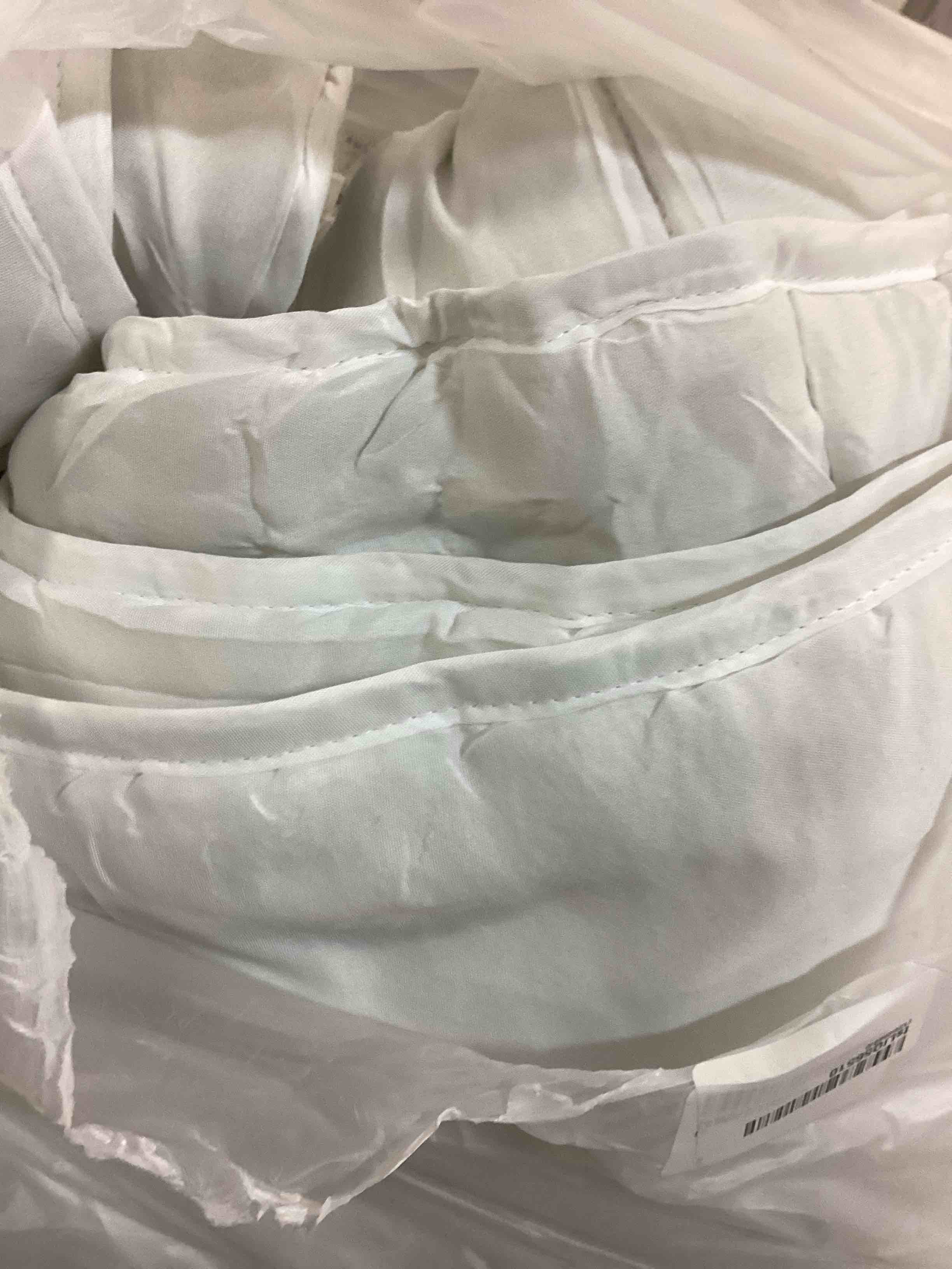 https://s3.amazonaws.com/lotting-images-prod/bidfta/PPE2116090_1736010723081.jpeg