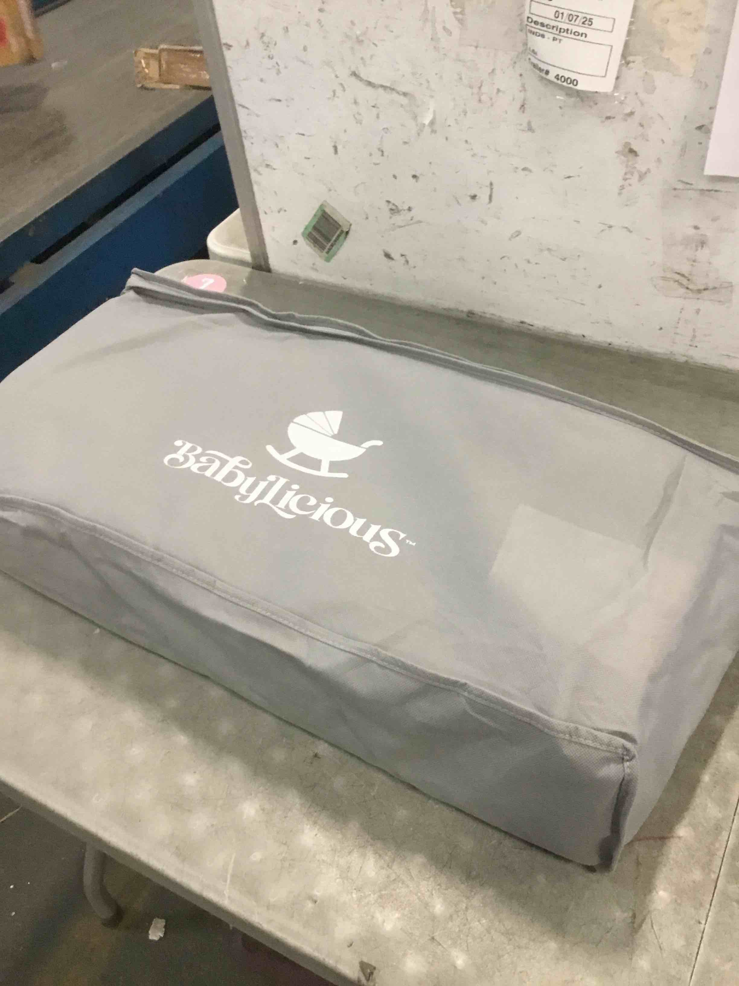 https://s3.amazonaws.com/lotting-images-prod/bidfta/PPE2116538_1736356543703.jpeg