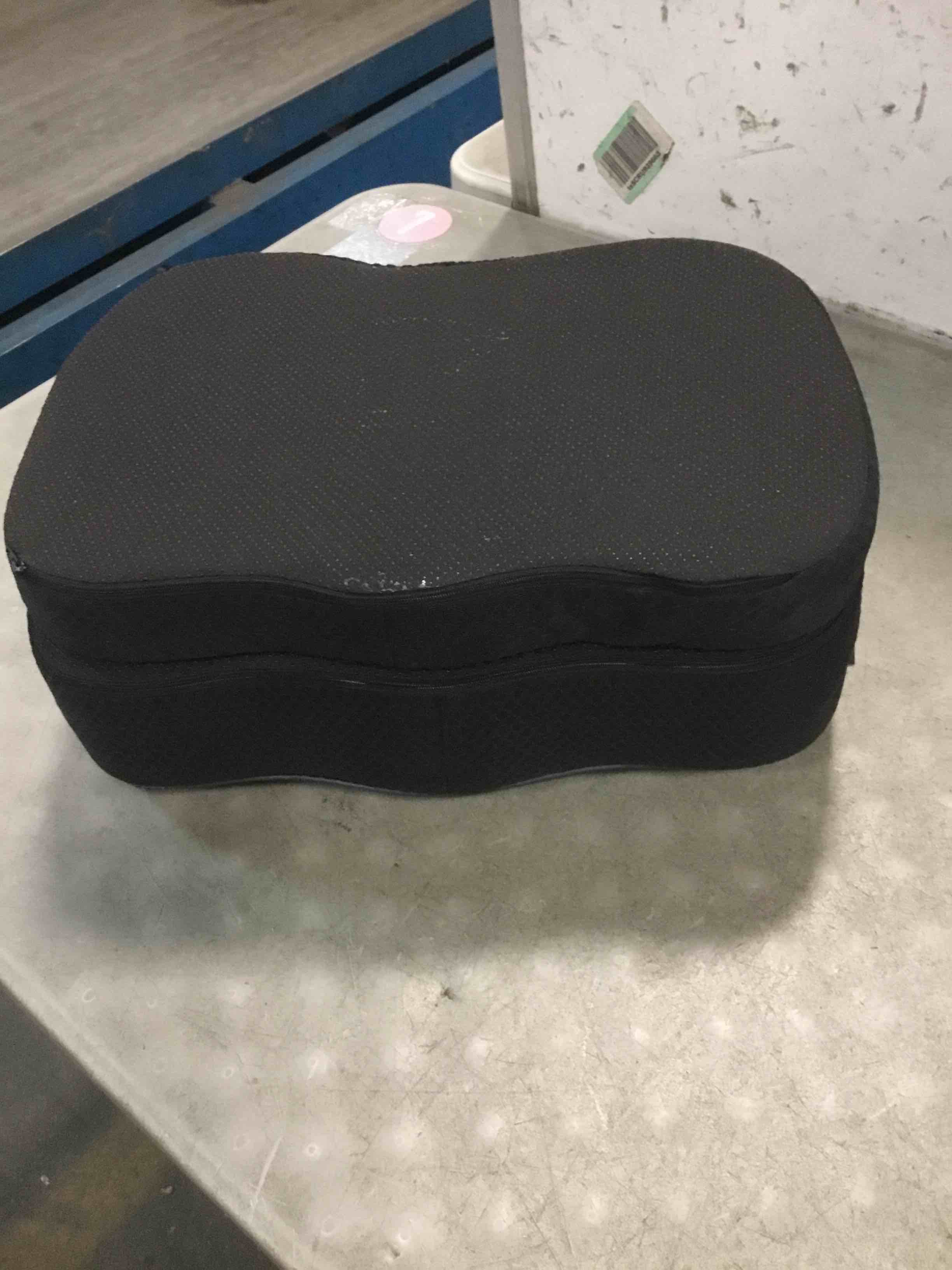 https://s3.amazonaws.com/lotting-images-prod/bidfta/PPE2116551_1736361815843.jpeg