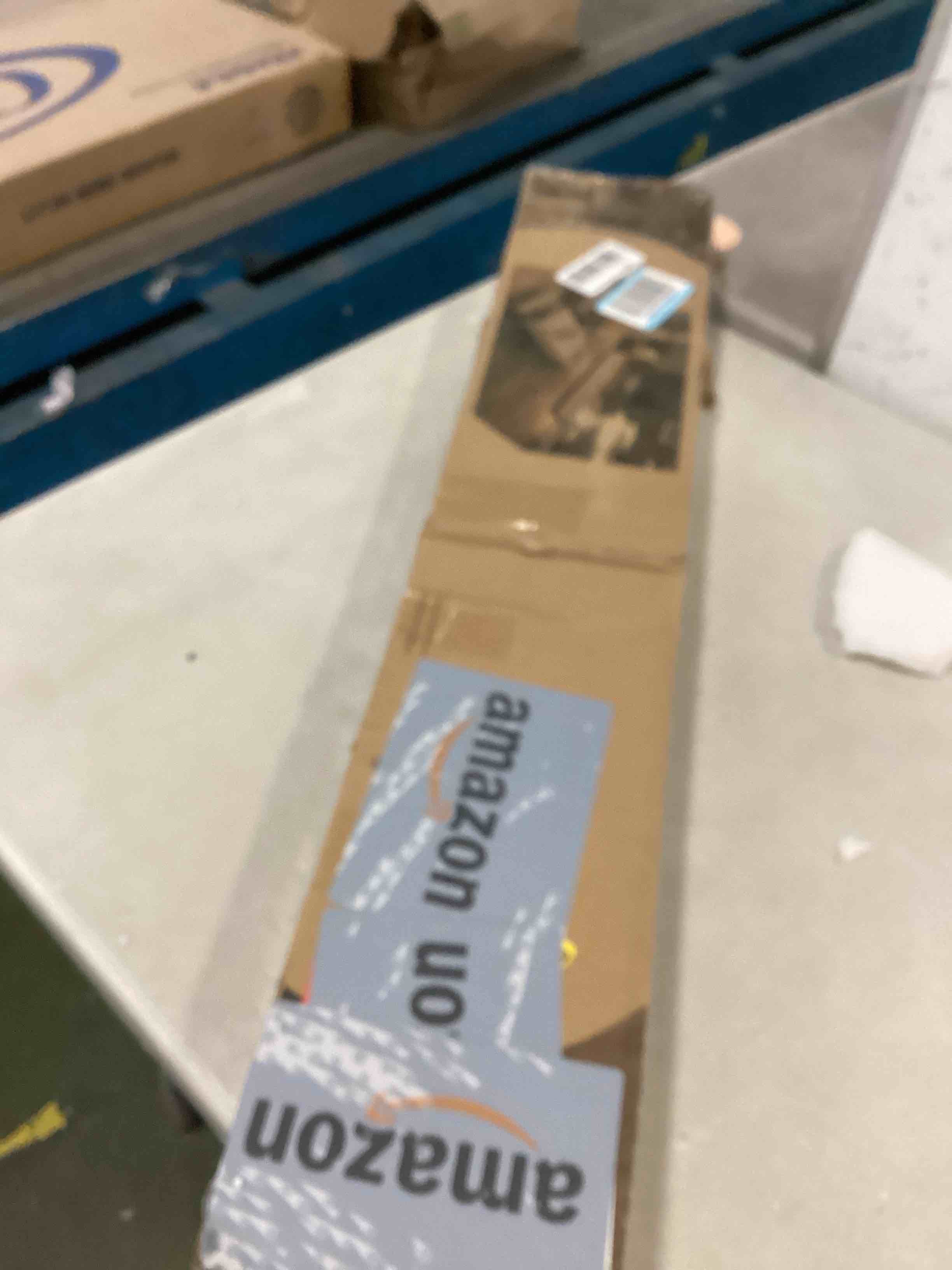 https://s3.amazonaws.com/lotting-images-prod/bidfta/PPE2116657_1737474679446.jpeg