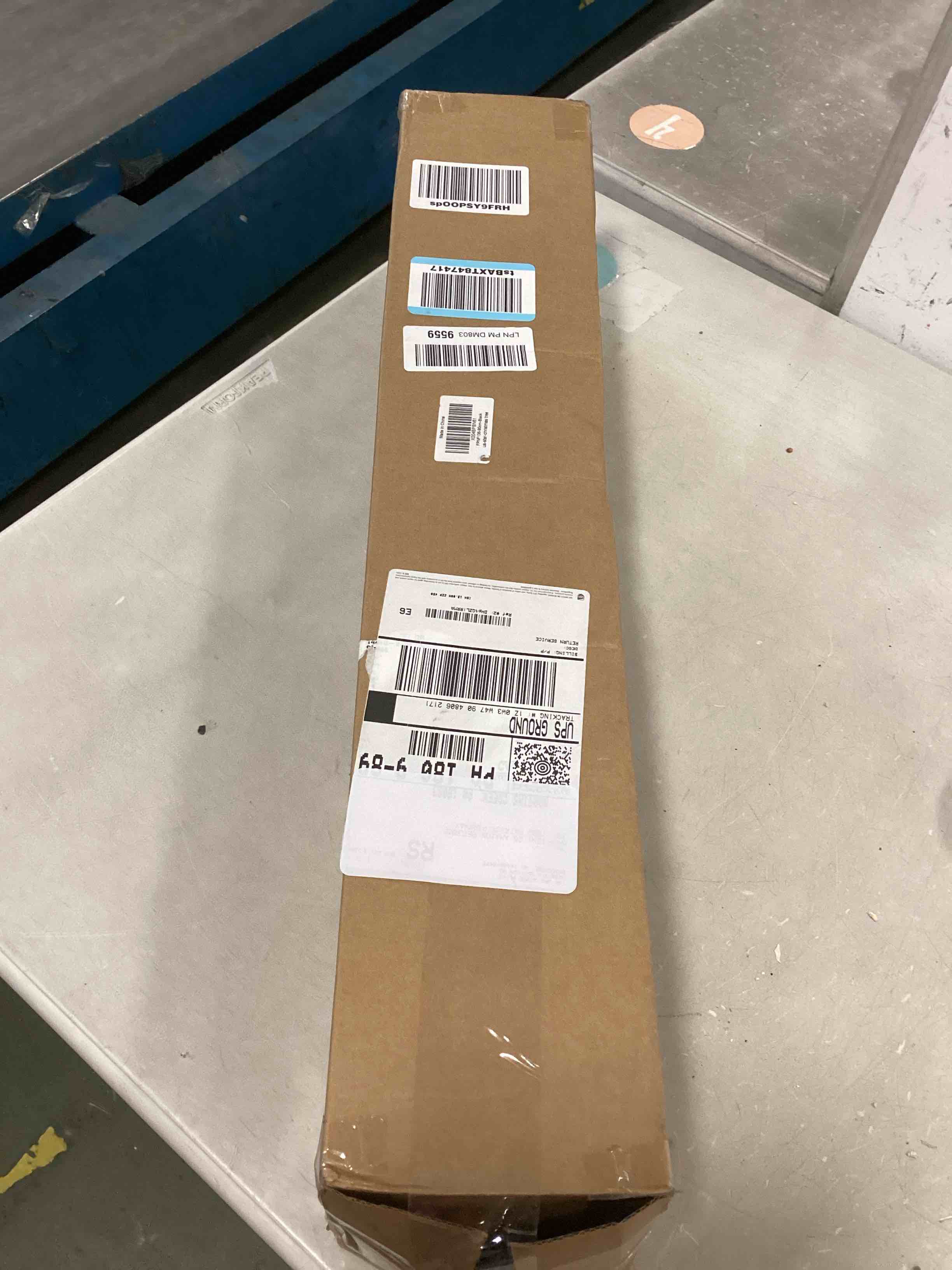 https://s3.amazonaws.com/lotting-images-prod/bidfta/PPE2116694_1737479807729.jpeg