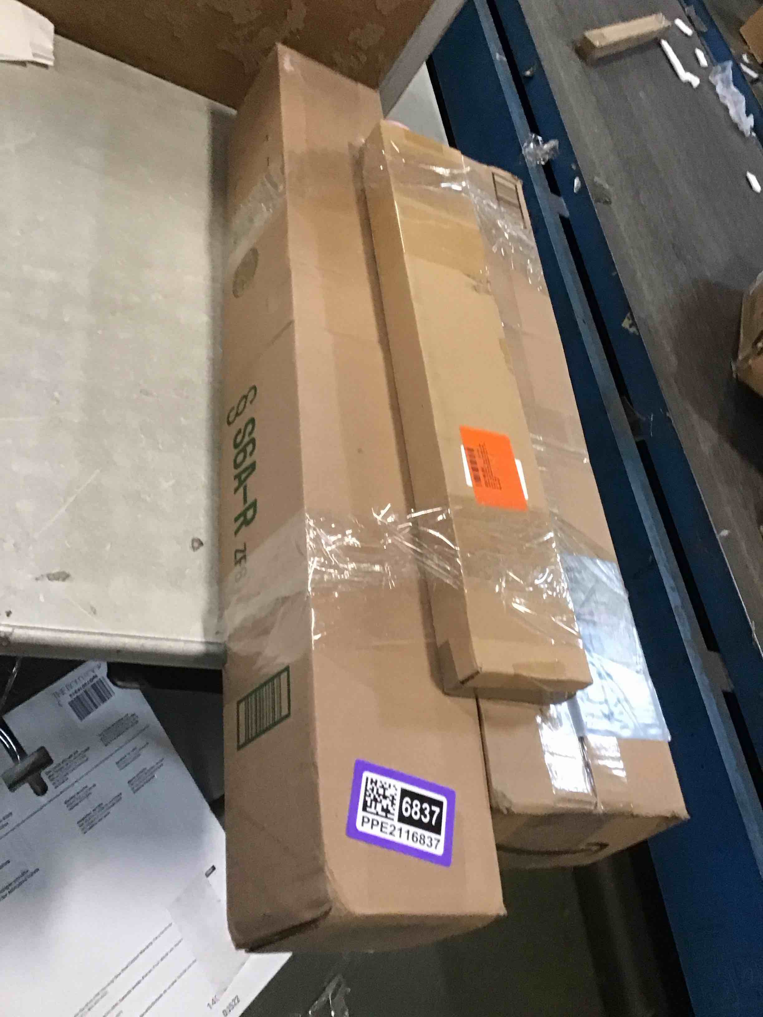https://s3.amazonaws.com/lotting-images-prod/bidfta/PPE2116837_1737560114054.jpeg