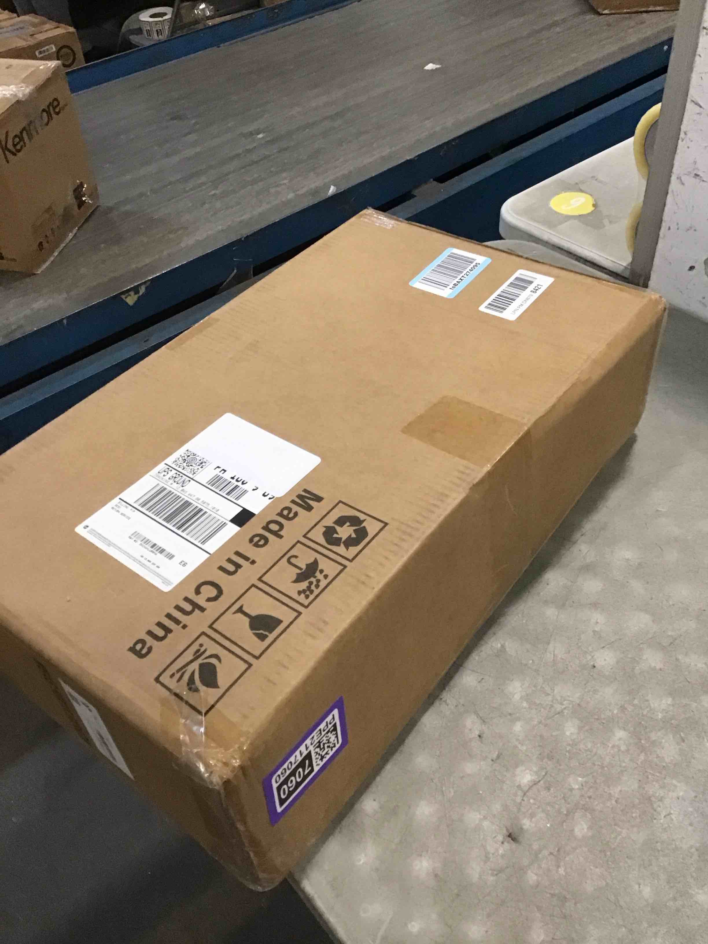 https://s3.amazonaws.com/lotting-images-prod/bidfta/PPE2117060_1737641278338.jpeg