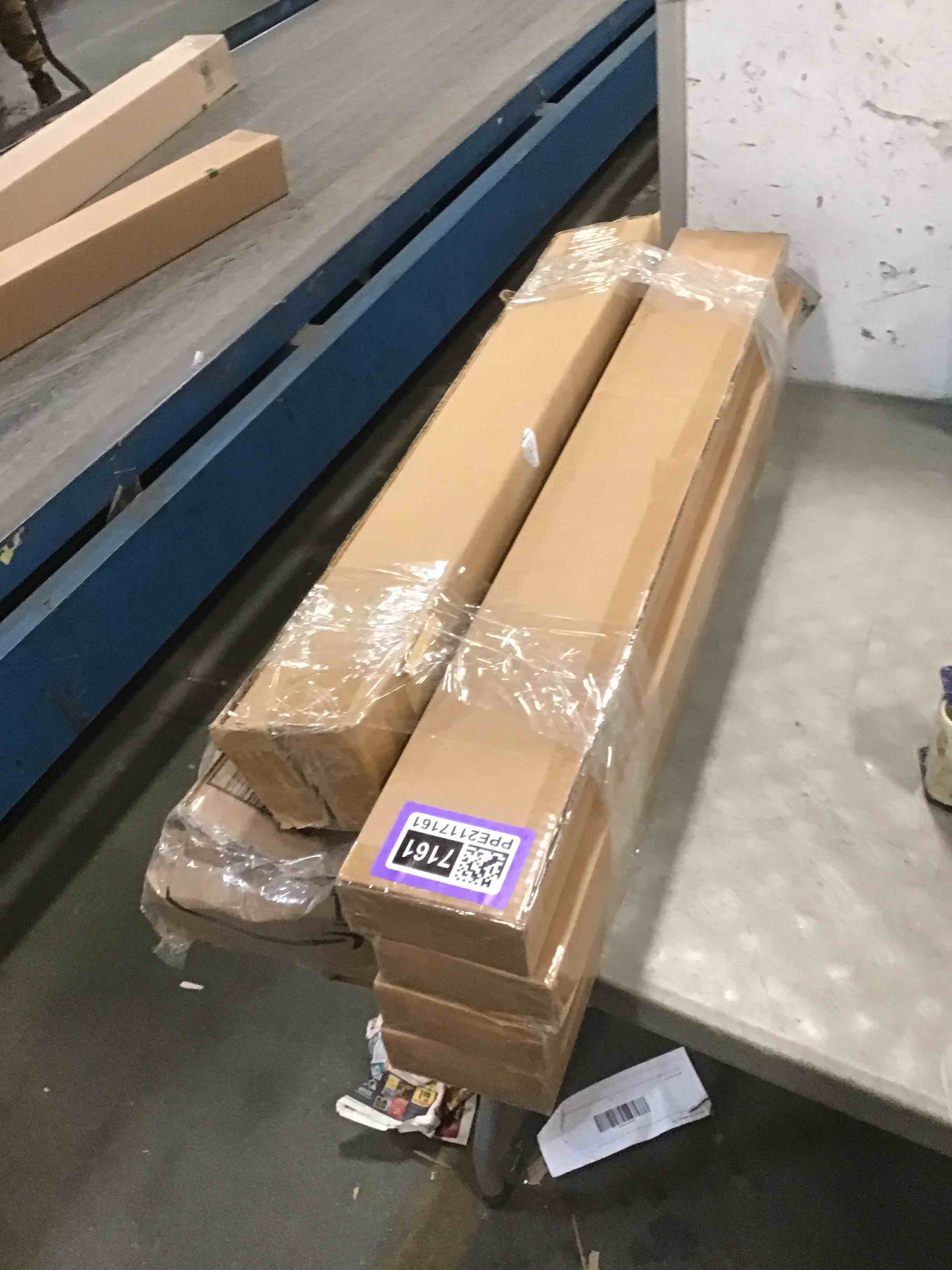 https://s3.amazonaws.com/lotting-images-prod/bidfta/PPE2117161_1737659015564.jpeg