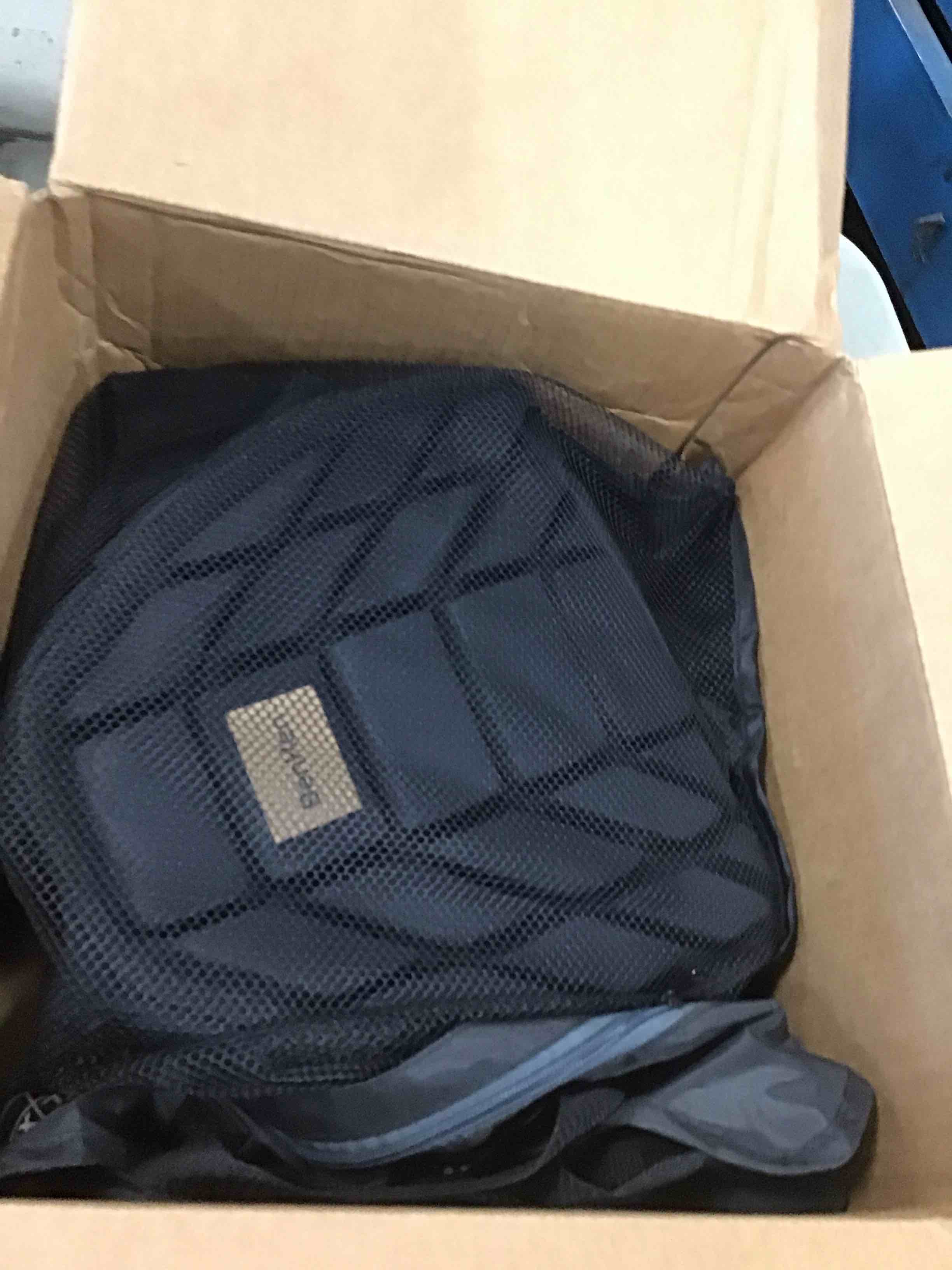 https://s3.amazonaws.com/lotting-images-prod/bidfta/PPE2117883_1738093770169.jpeg