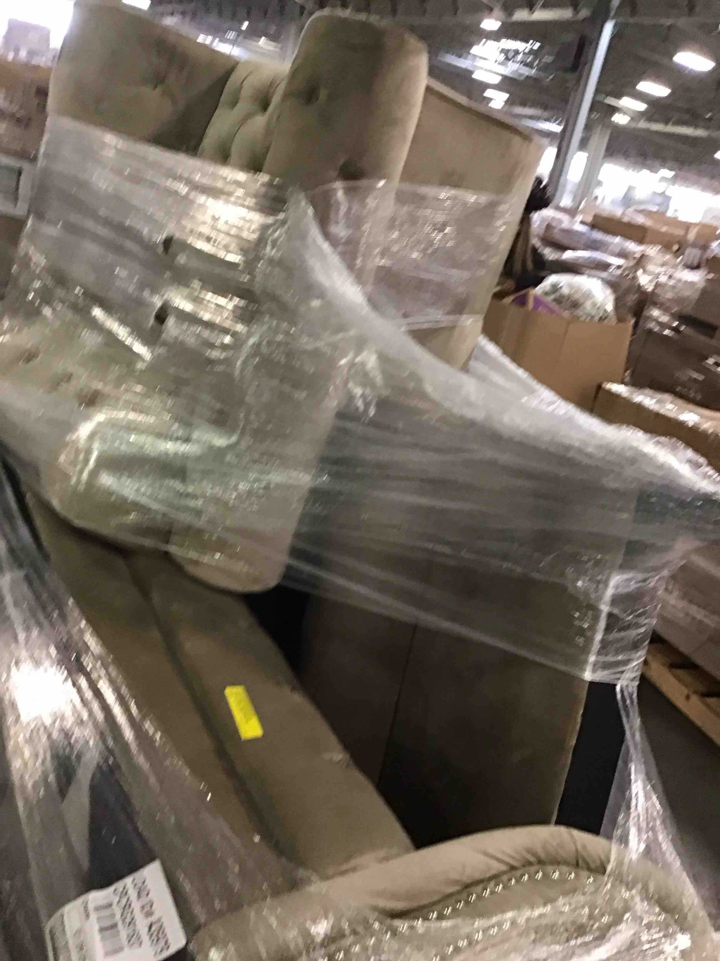 https://s3.amazonaws.com/lotting-images-prod/bidfta/PPE2118195_1738256737618.jpeg