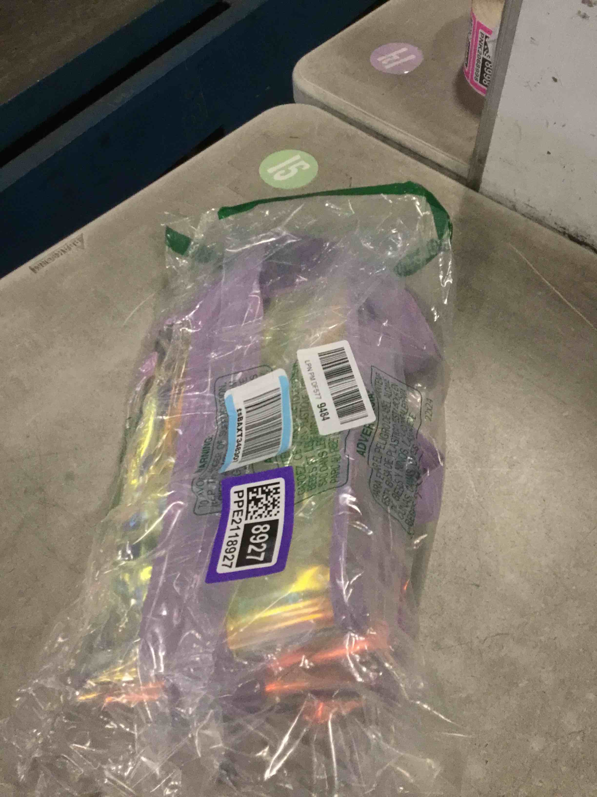 https://s3.amazonaws.com/lotting-images-prod/bidfta/PPE2118927_1738701965563.jpeg