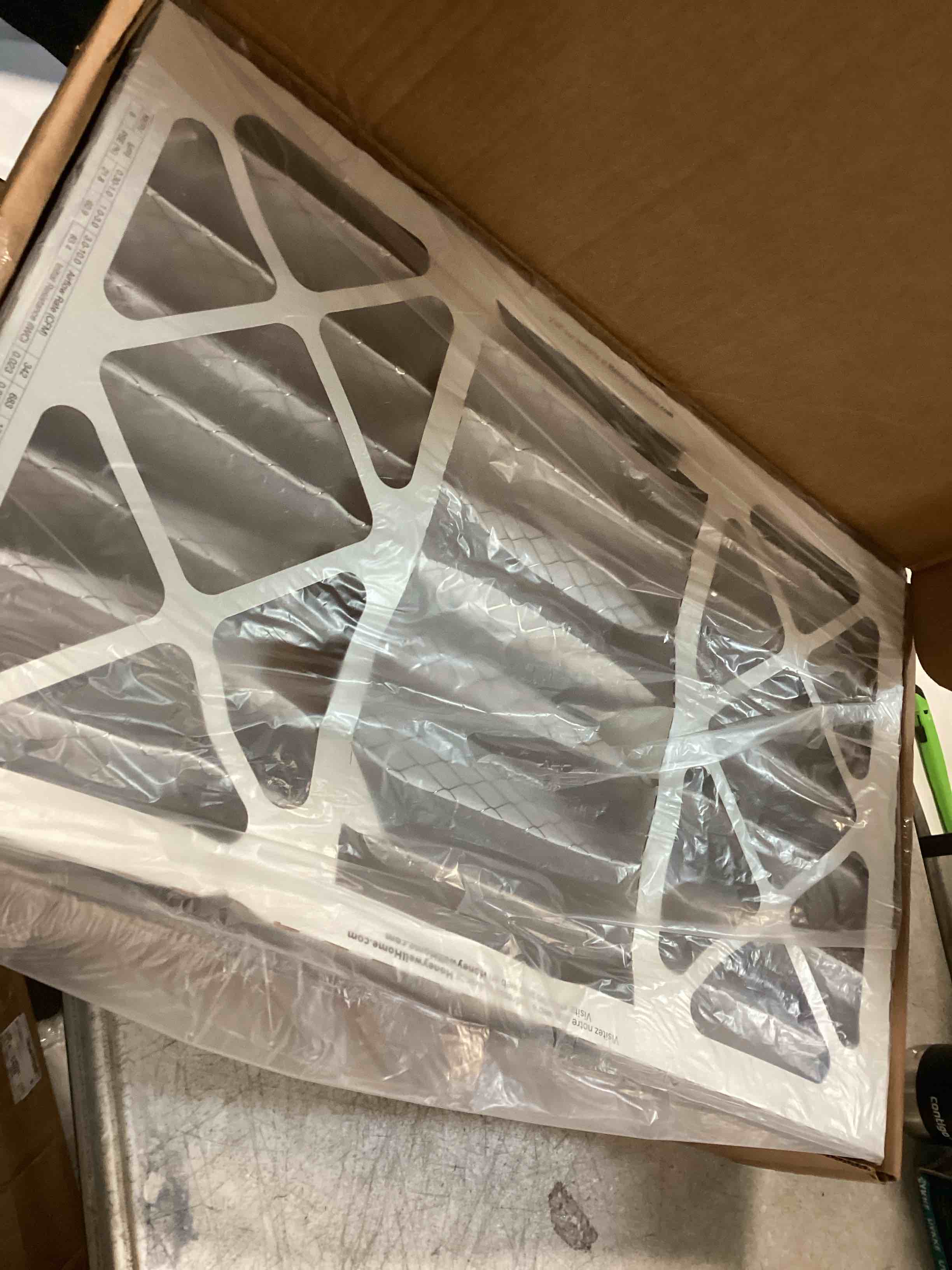 https://s3.amazonaws.com/lotting-images-prod/bidfta/PPE2119036_1736259594441.jpeg