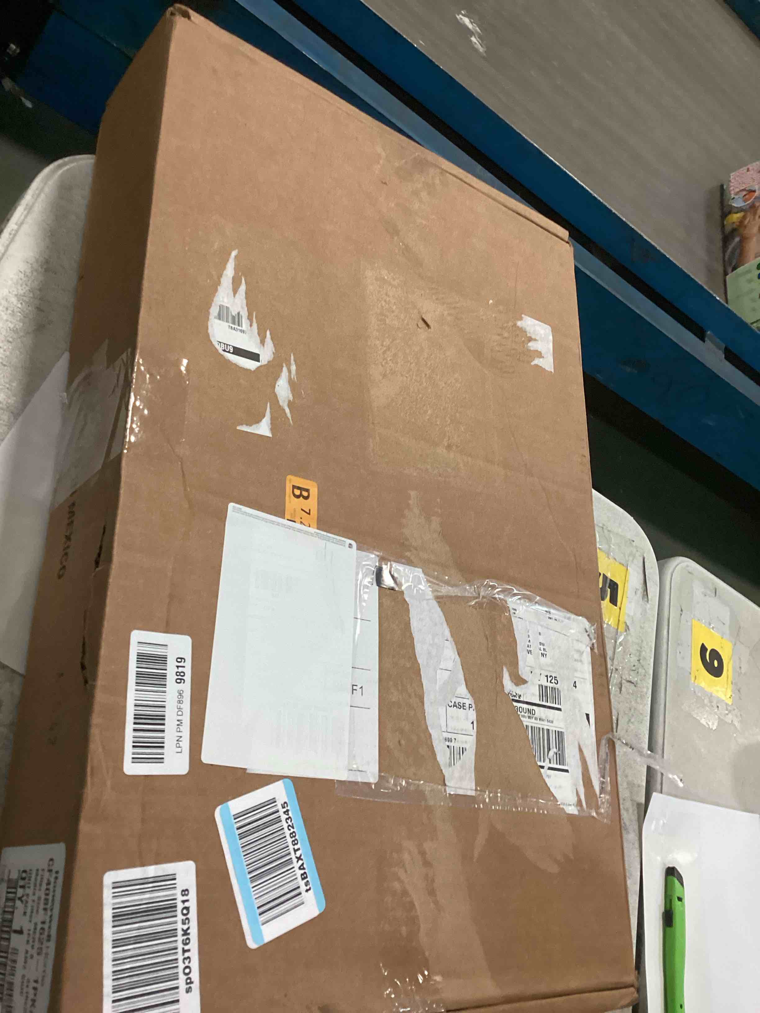 https://s3.amazonaws.com/lotting-images-prod/bidfta/PPE2119036_1736259606616.jpeg