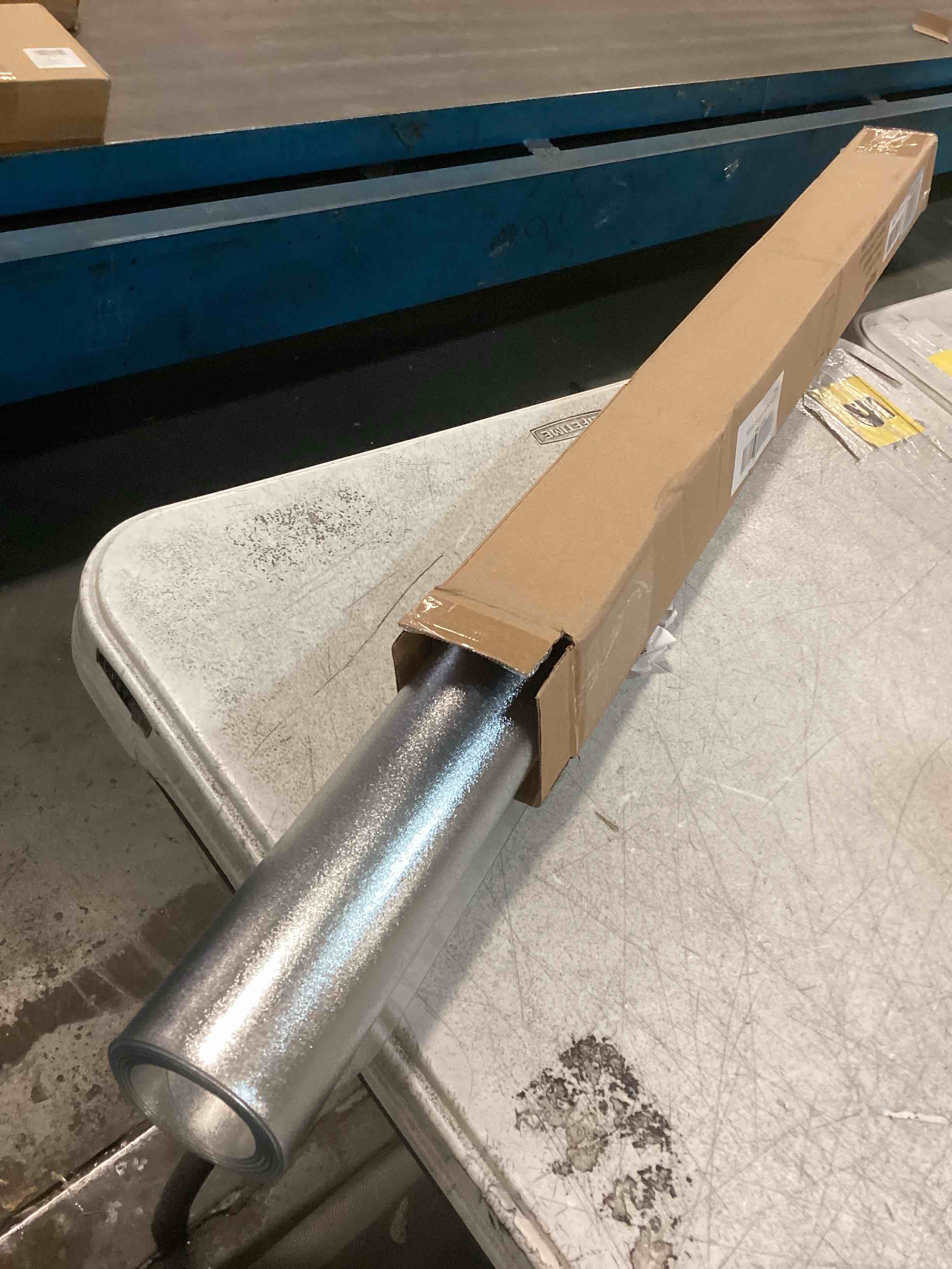 https://s3.amazonaws.com/lotting-images-prod/bidfta/PPE2119039_1736259253865.jpeg