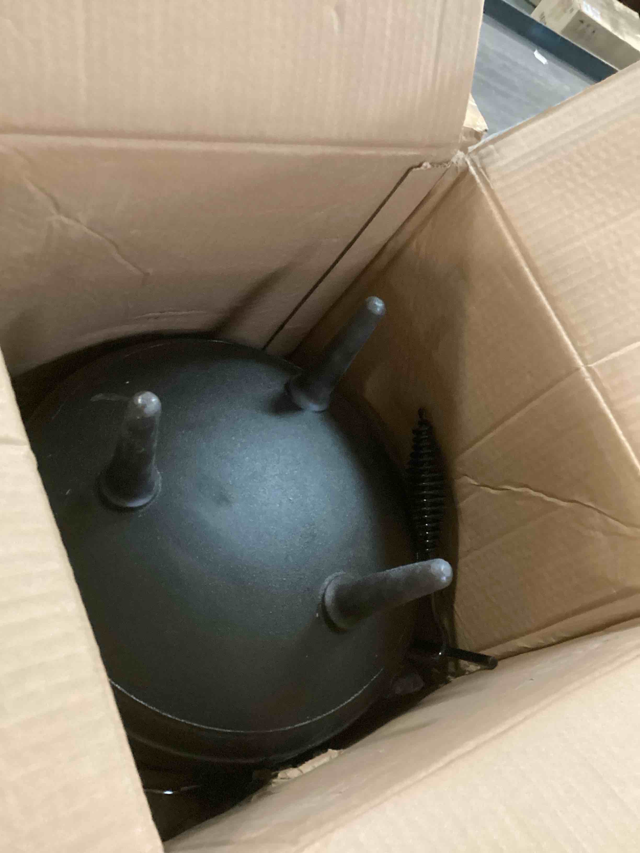 https://s3.amazonaws.com/lotting-images-prod/bidfta/PPE2119571_1736433250393.jpeg