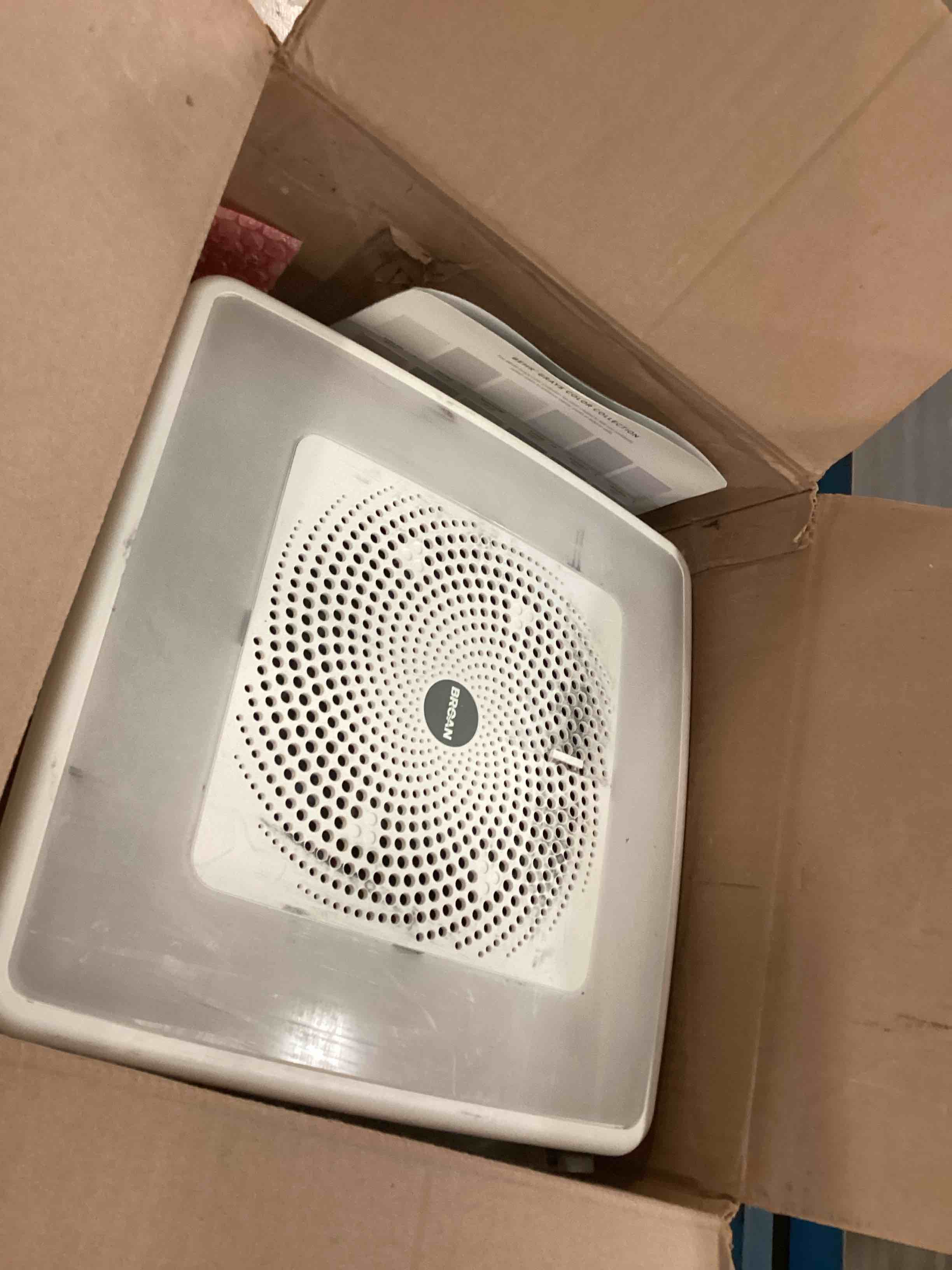 https://s3.amazonaws.com/lotting-images-prod/bidfta/PPE2119771_1736518521173.jpeg