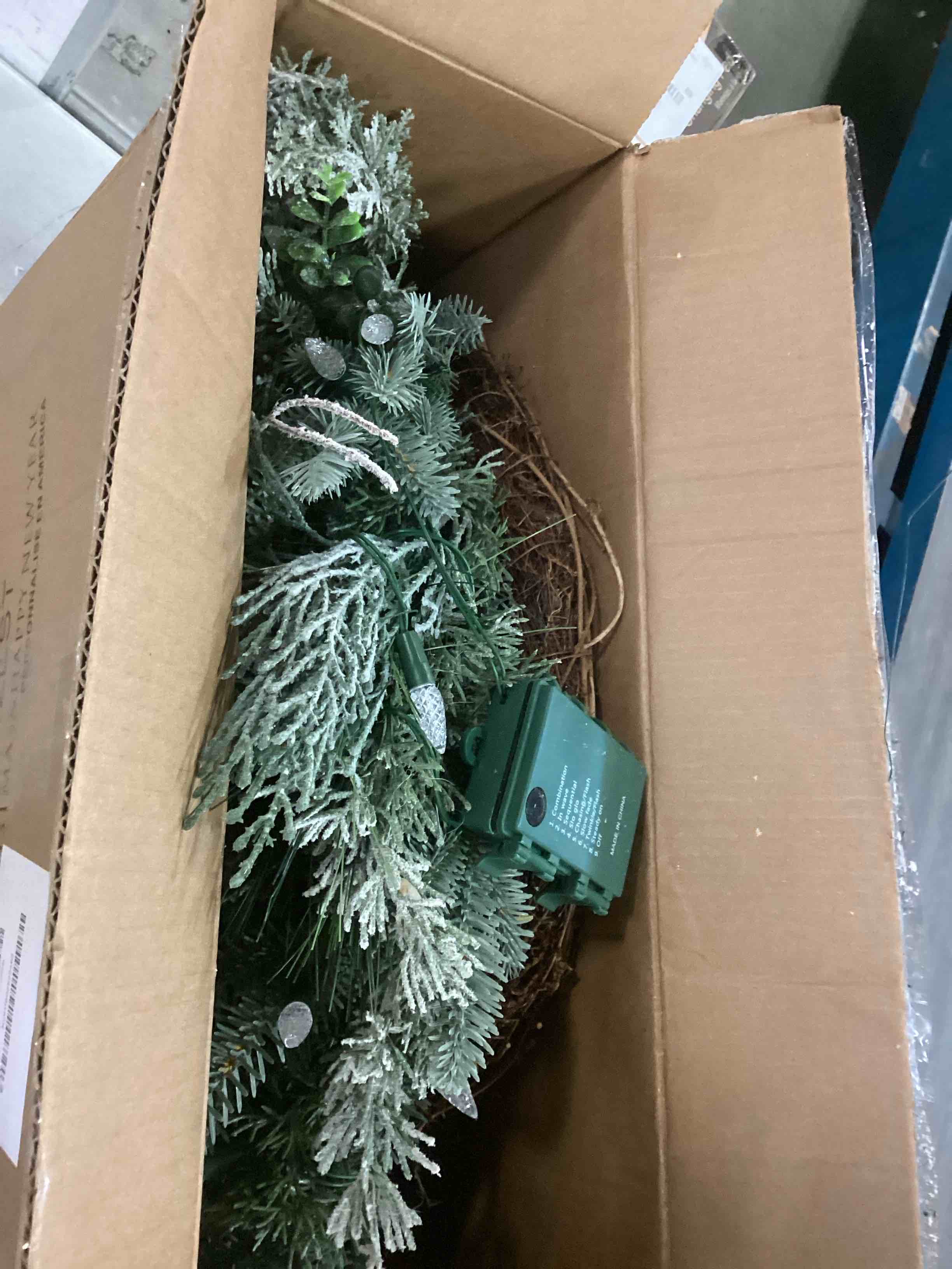 https://s3.amazonaws.com/lotting-images-prod/bidfta/PPE2119810_1736524181835.jpeg