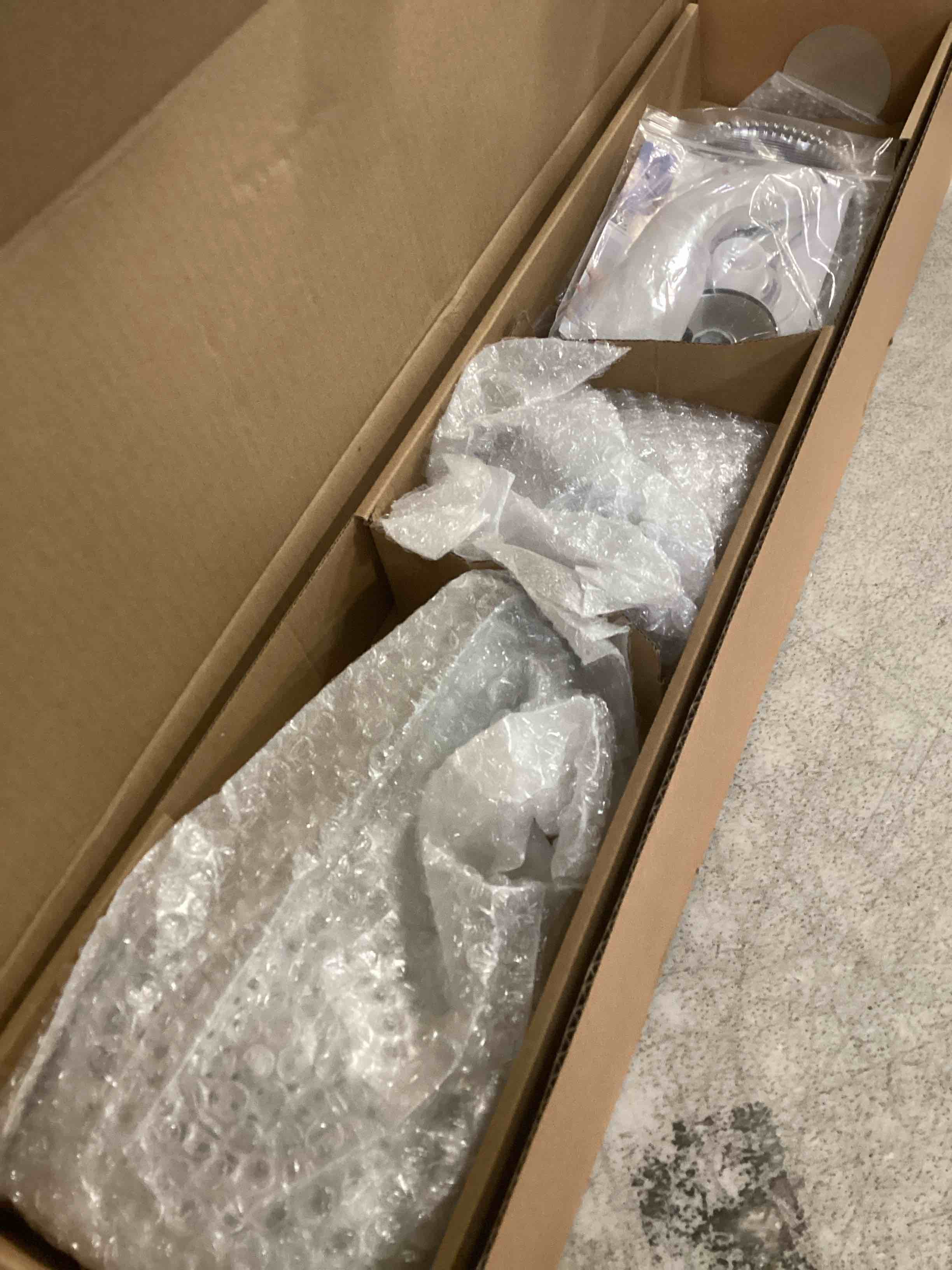 https://s3.amazonaws.com/lotting-images-prod/bidfta/PPE2120080_1736609728630.jpeg