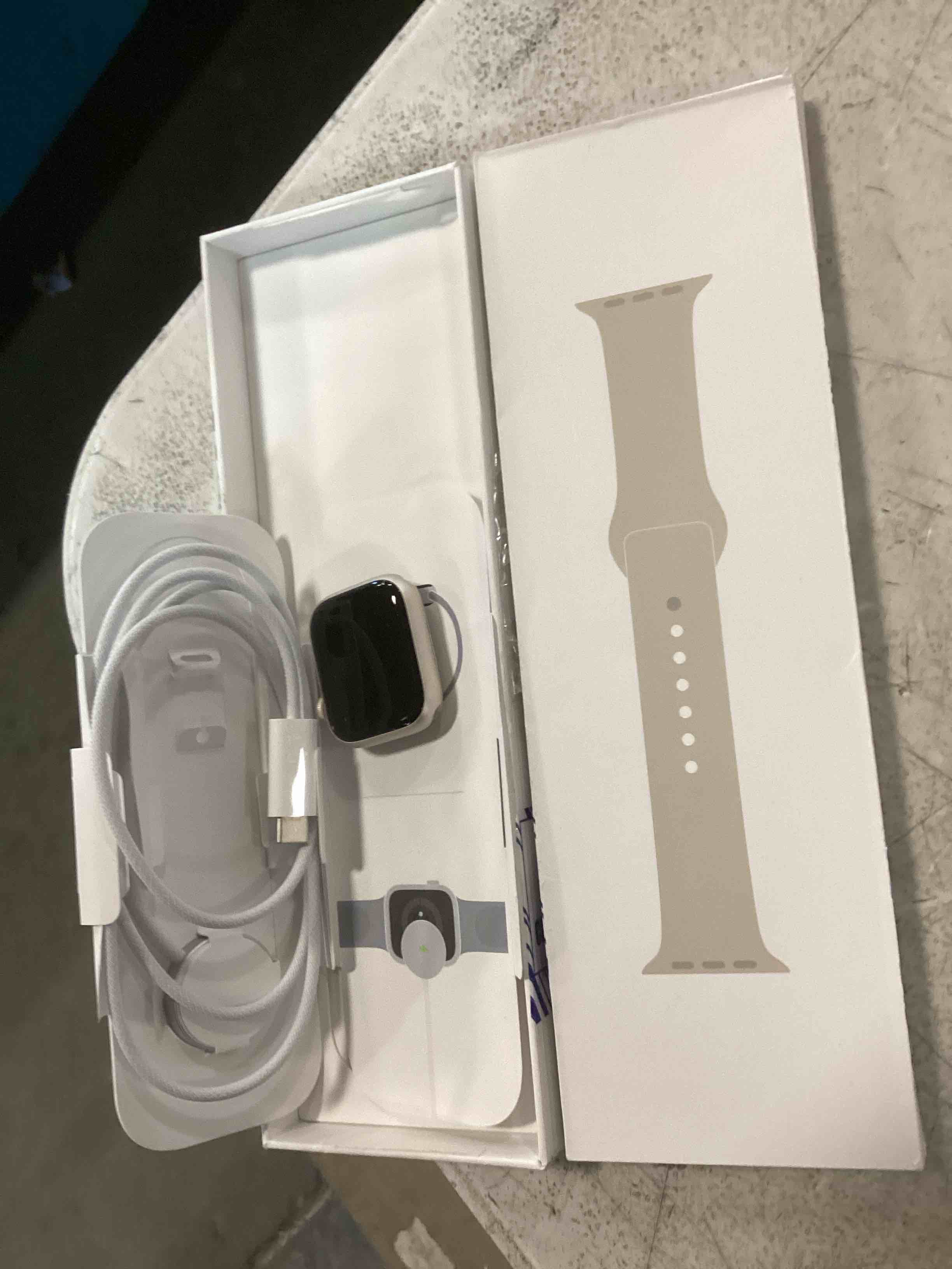 https://s3.amazonaws.com/lotting-images-prod/bidfta/PPE2120204_1736784626920.jpeg