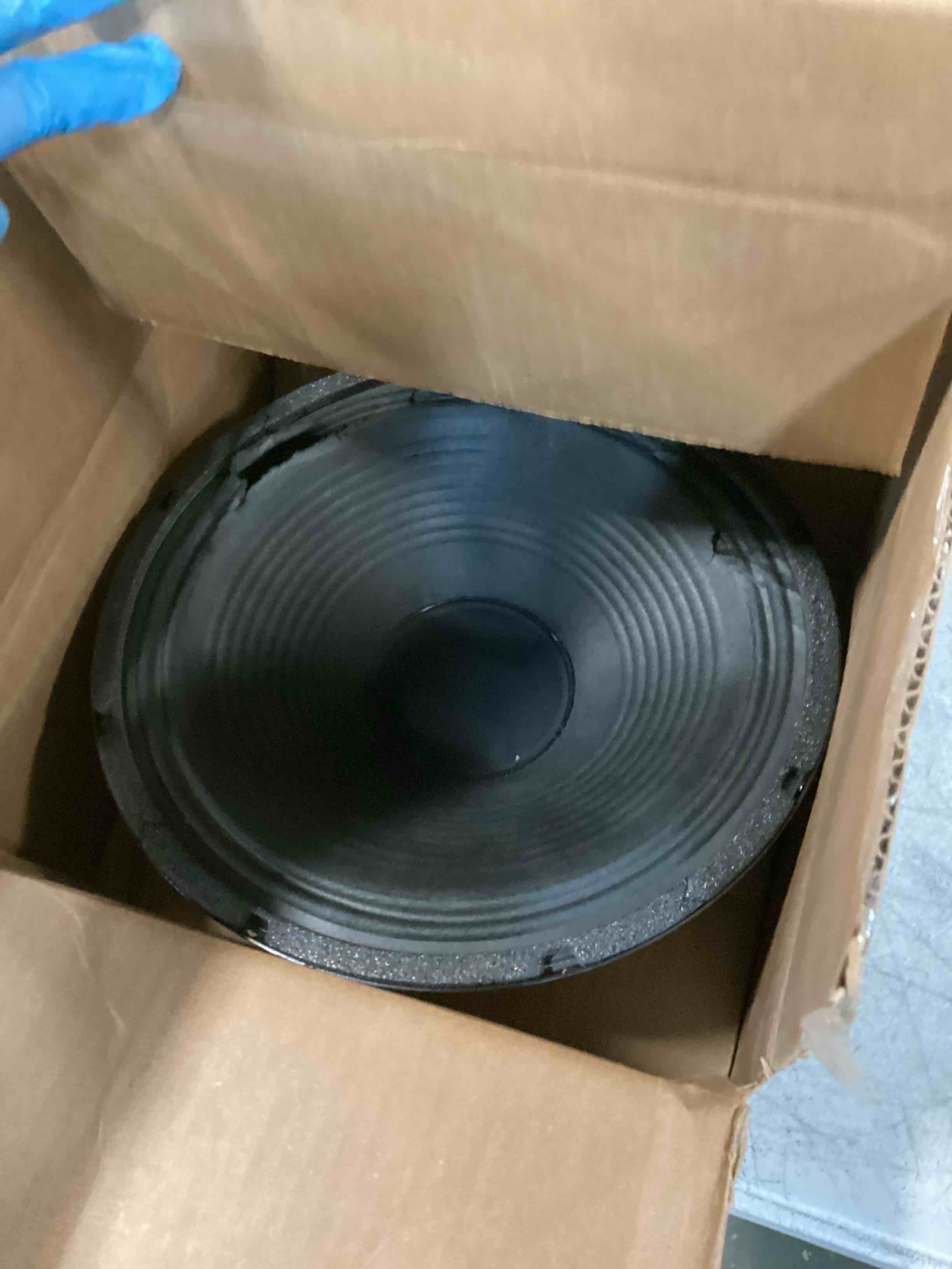 https://s3.amazonaws.com/lotting-images-prod/bidfta/PPE2120225_1736779130347.jpeg