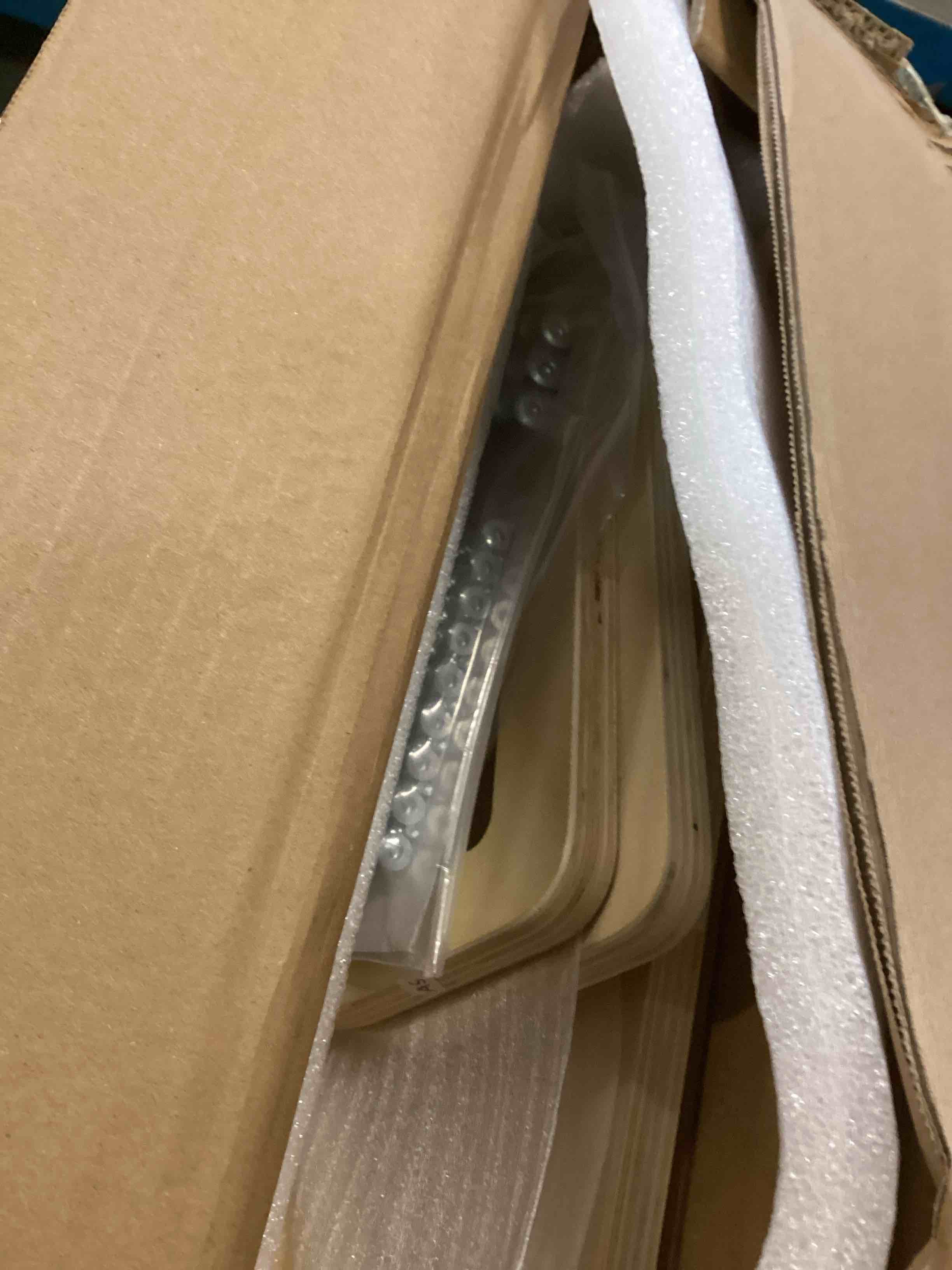 https://s3.amazonaws.com/lotting-images-prod/bidfta/PPE2120247_1736788226420.jpeg