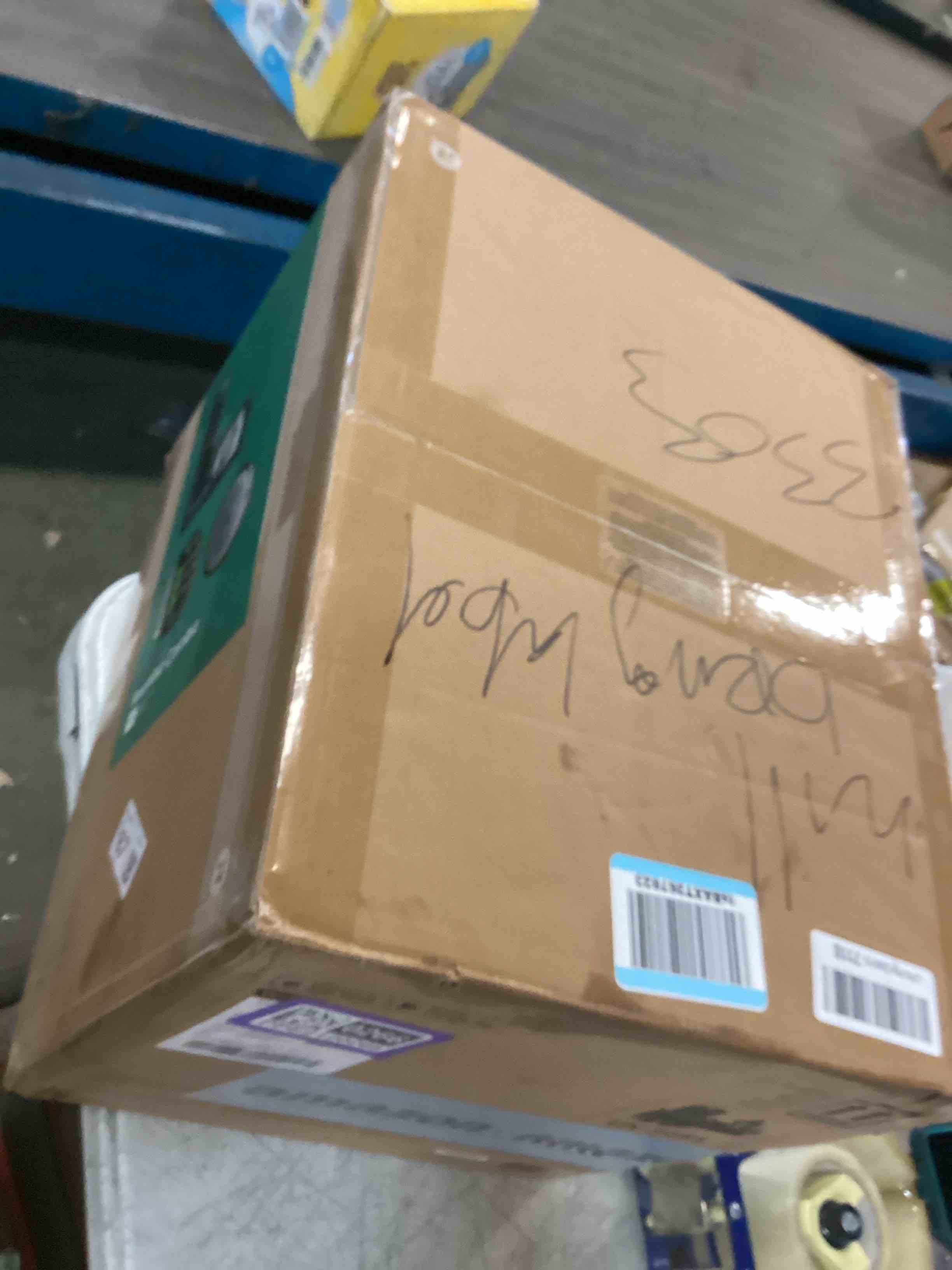https://s3.amazonaws.com/lotting-images-prod/bidfta/PPE2120266_1736792970101.jpeg
