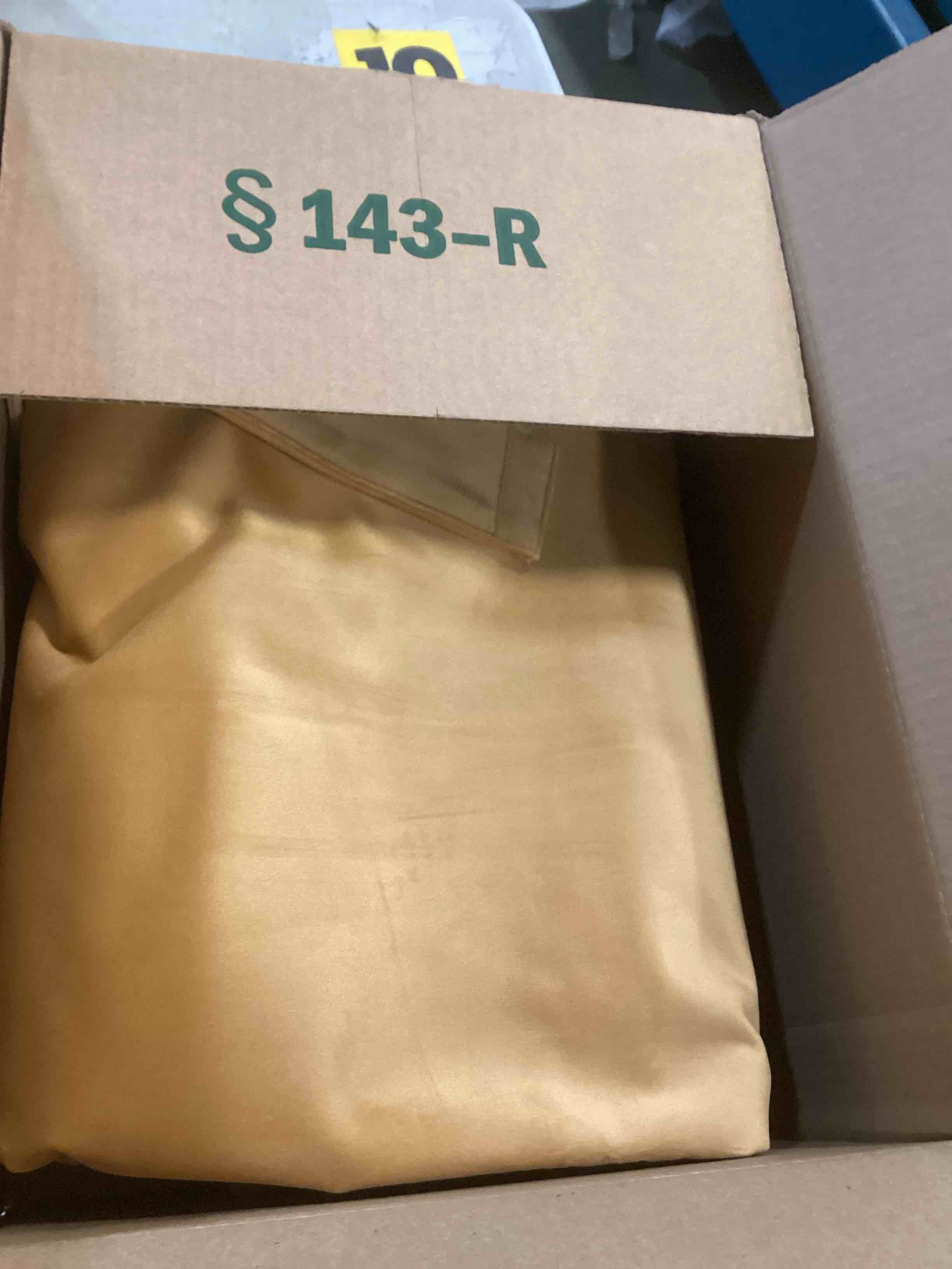 https://s3.amazonaws.com/lotting-images-prod/bidfta/PPE2120610_1736958529664.jpeg
