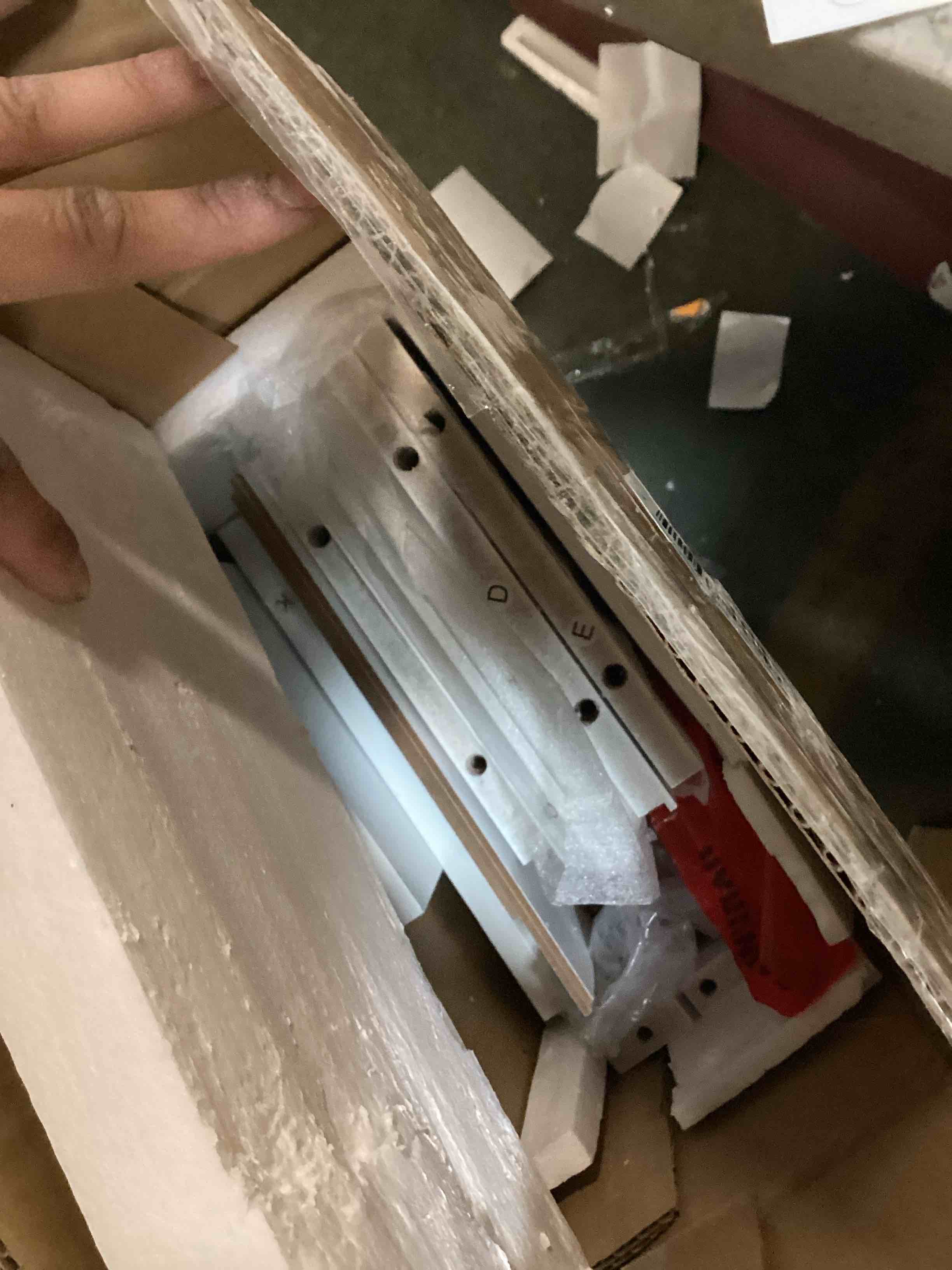 https://s3.amazonaws.com/lotting-images-prod/bidfta/PPE2121796_1737480907726.jpeg