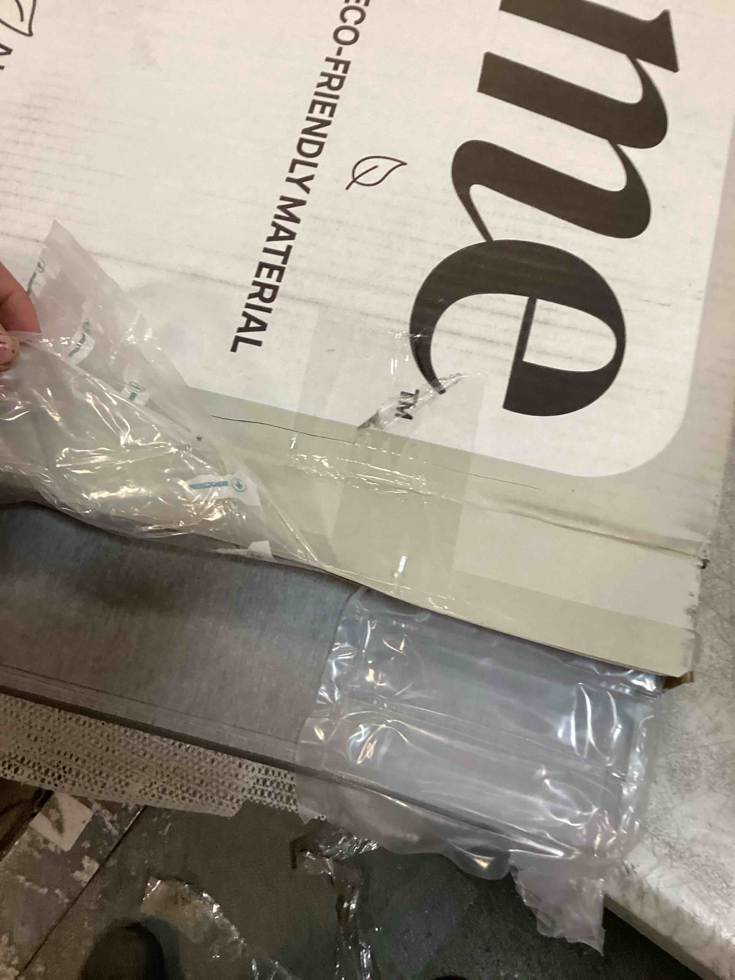 https://s3.amazonaws.com/lotting-images-prod/bidfta/PPE2121814_1737474657177.jpeg