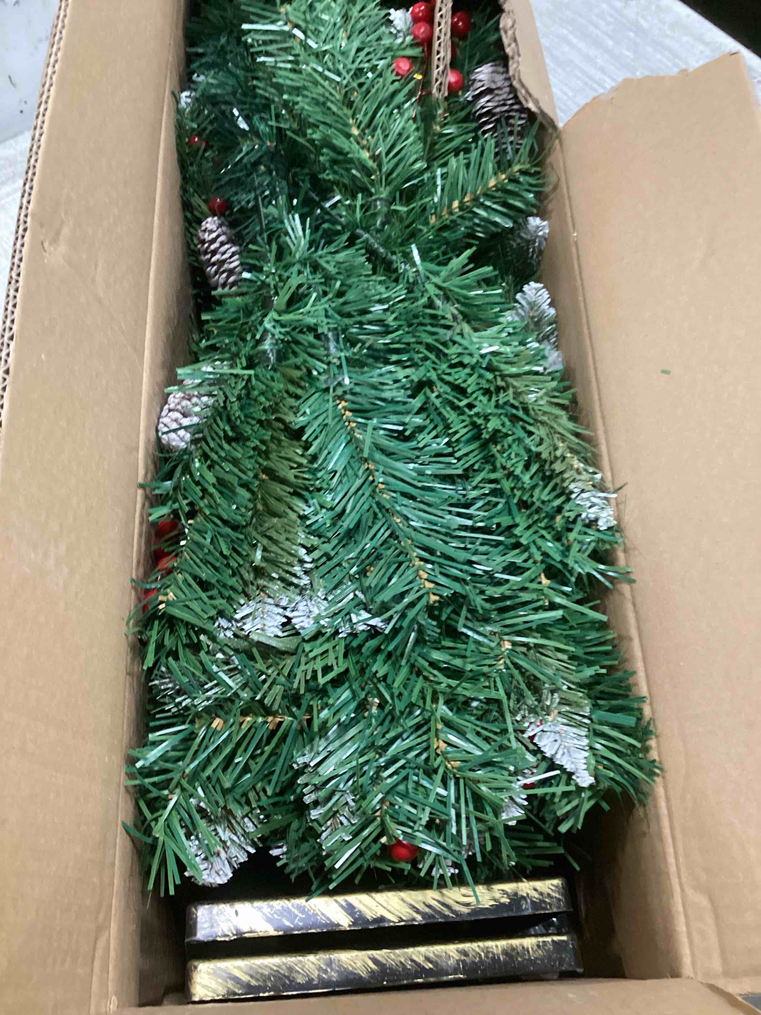 https://s3.amazonaws.com/lotting-images-prod/bidfta/PPE2122004_1735646968143.jpeg
