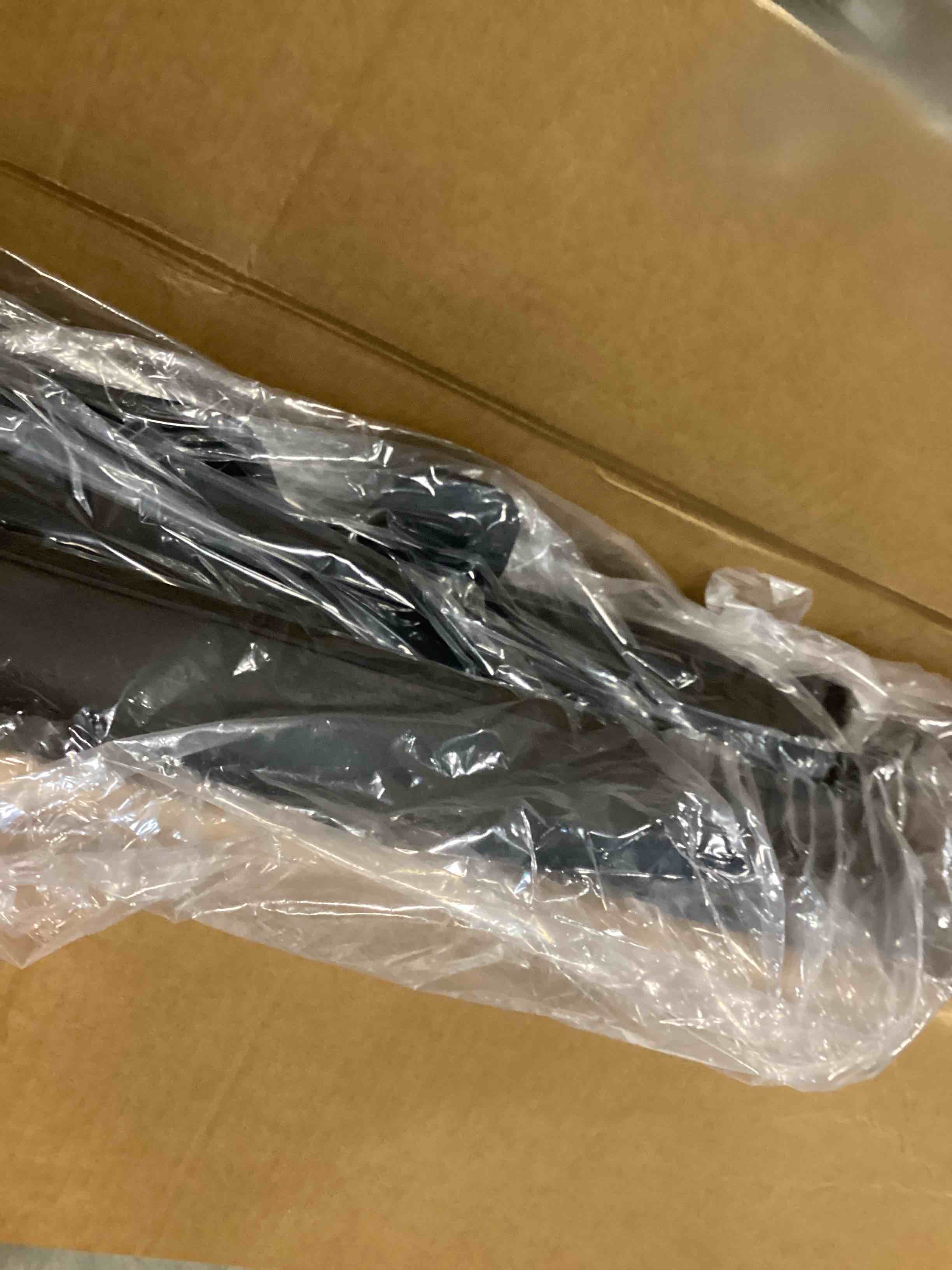 https://s3.amazonaws.com/lotting-images-prod/bidfta/PPE2123454_1736769894094.jpeg