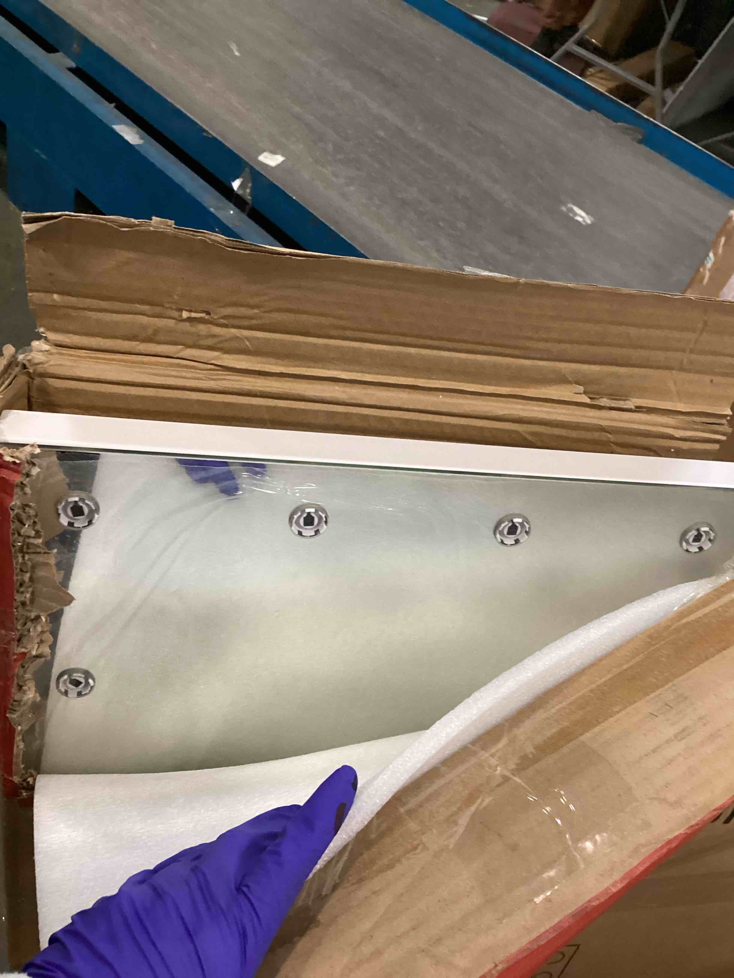 https://s3.amazonaws.com/lotting-images-prod/bidfta/PPE2123546_1736783168306.jpeg