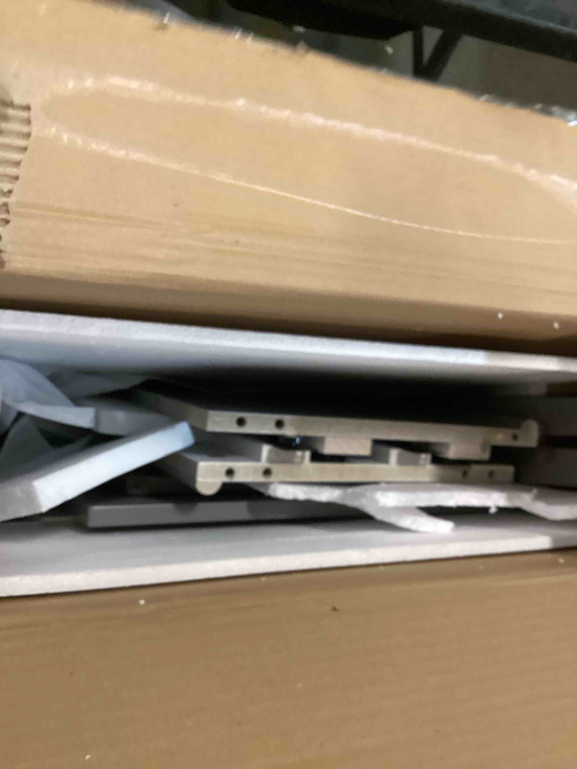 https://s3.amazonaws.com/lotting-images-prod/bidfta/PPE2123896_1736881688246.jpeg