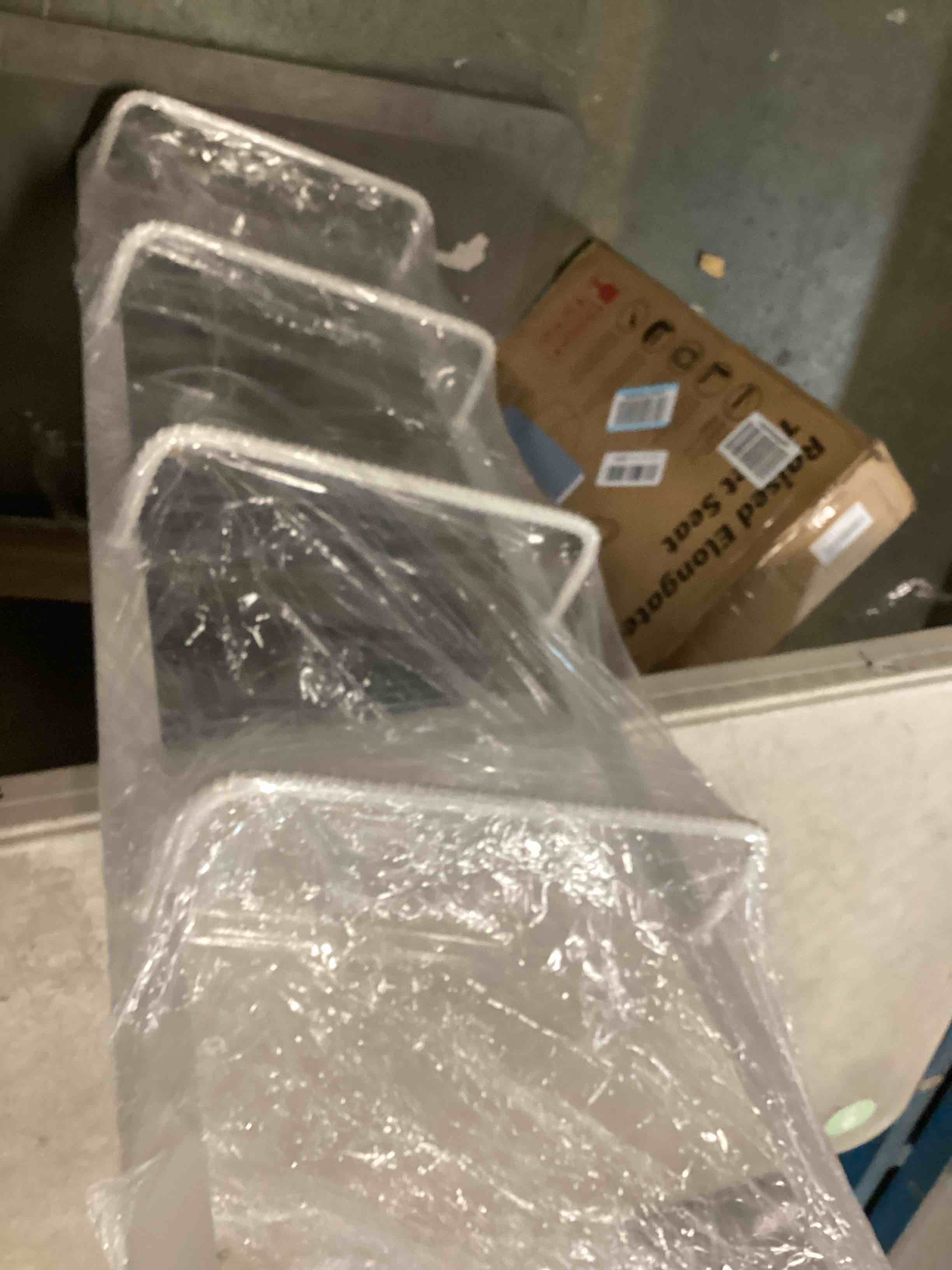 https://s3.amazonaws.com/lotting-images-prod/bidfta/PPE2124015_1736949959741.jpeg